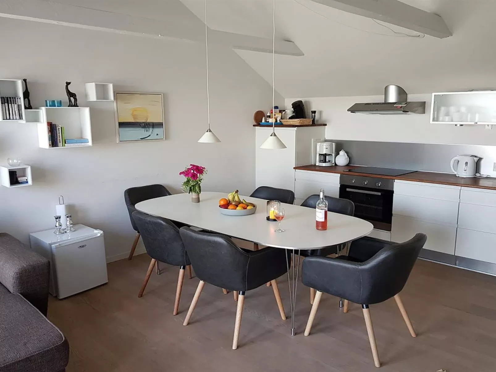"Thorsten" - 500m from the sea