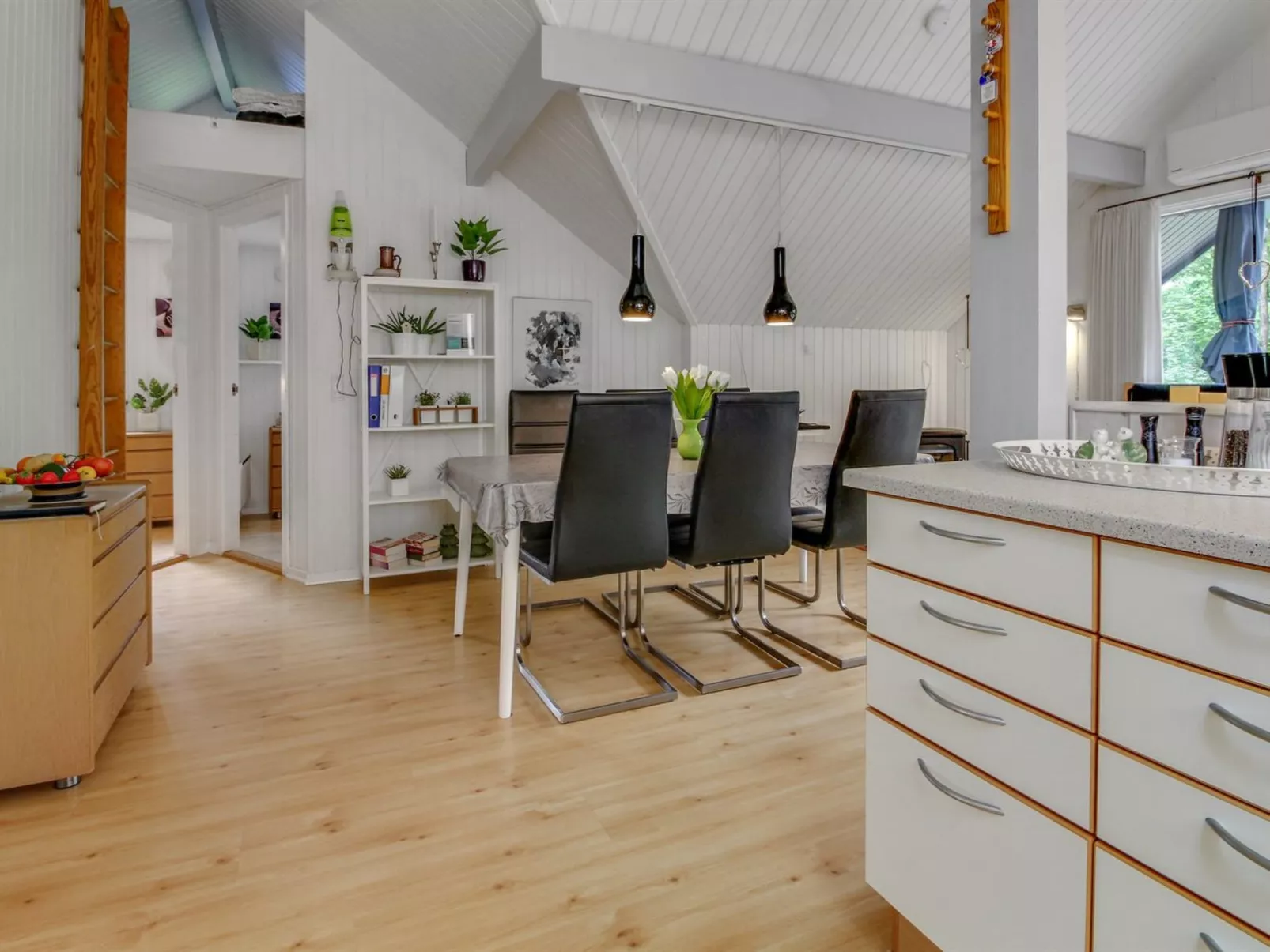 "Asulf" - 31km from the sea-Binnen