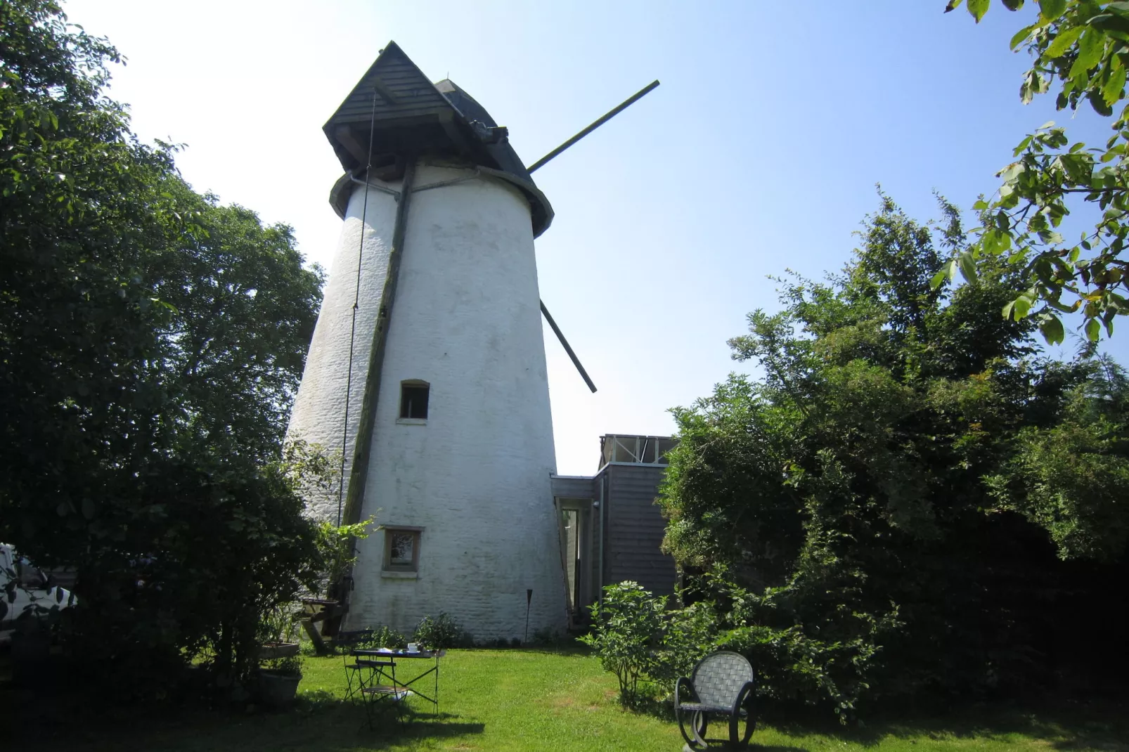 De Reus van Horebeke-Buitenkant zomer