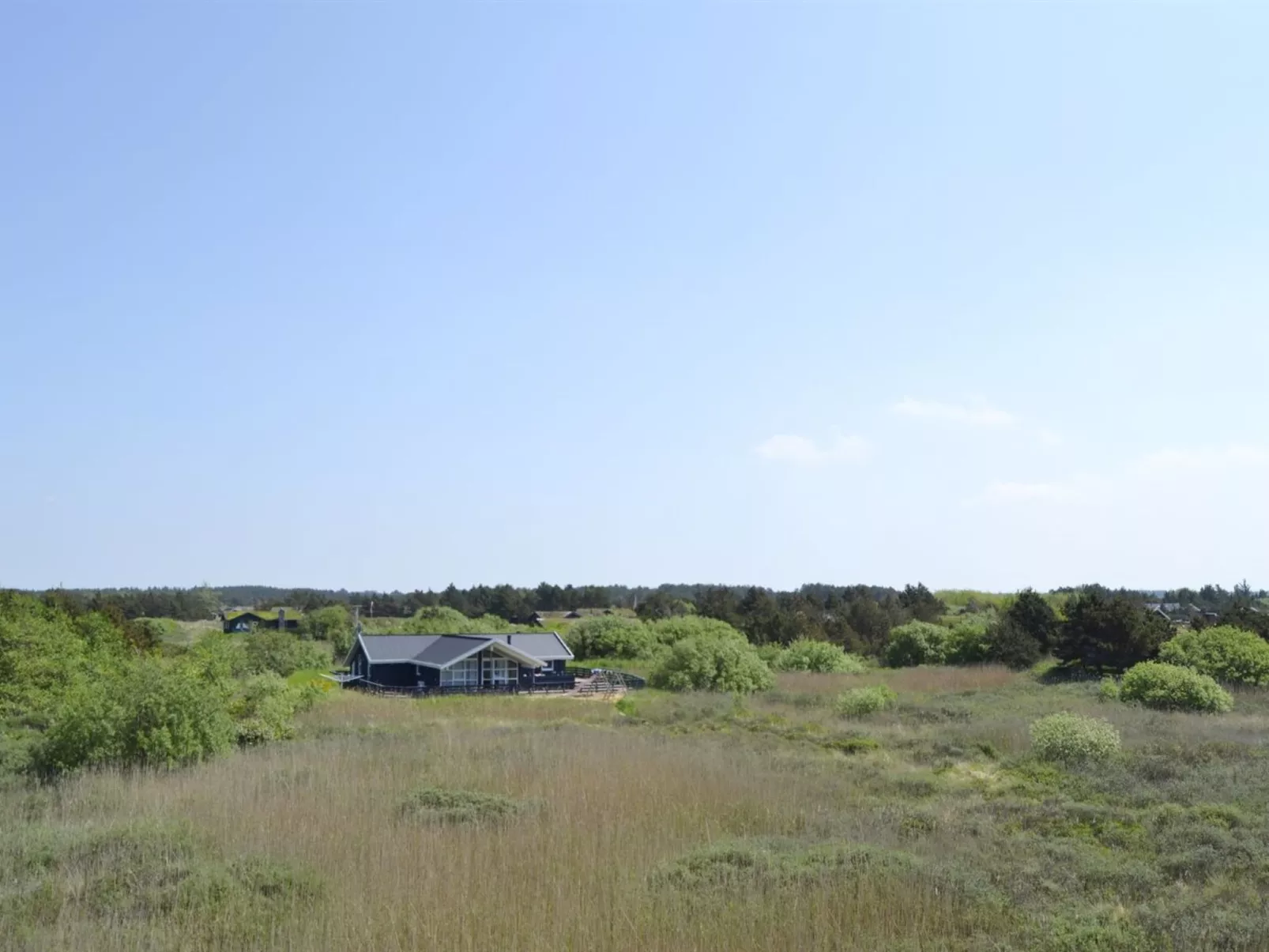 "Spurv" - 1.8km from the sea