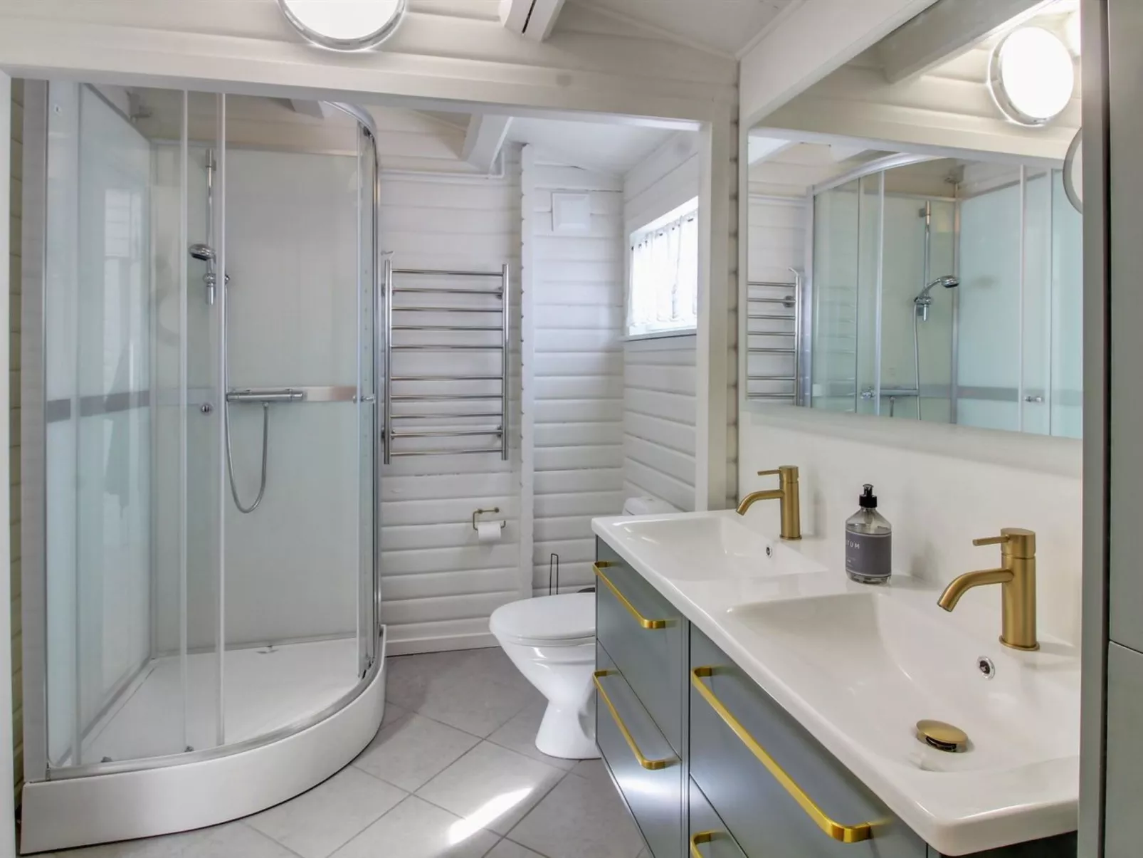 "Aika" - 500m from the sea-Binnen