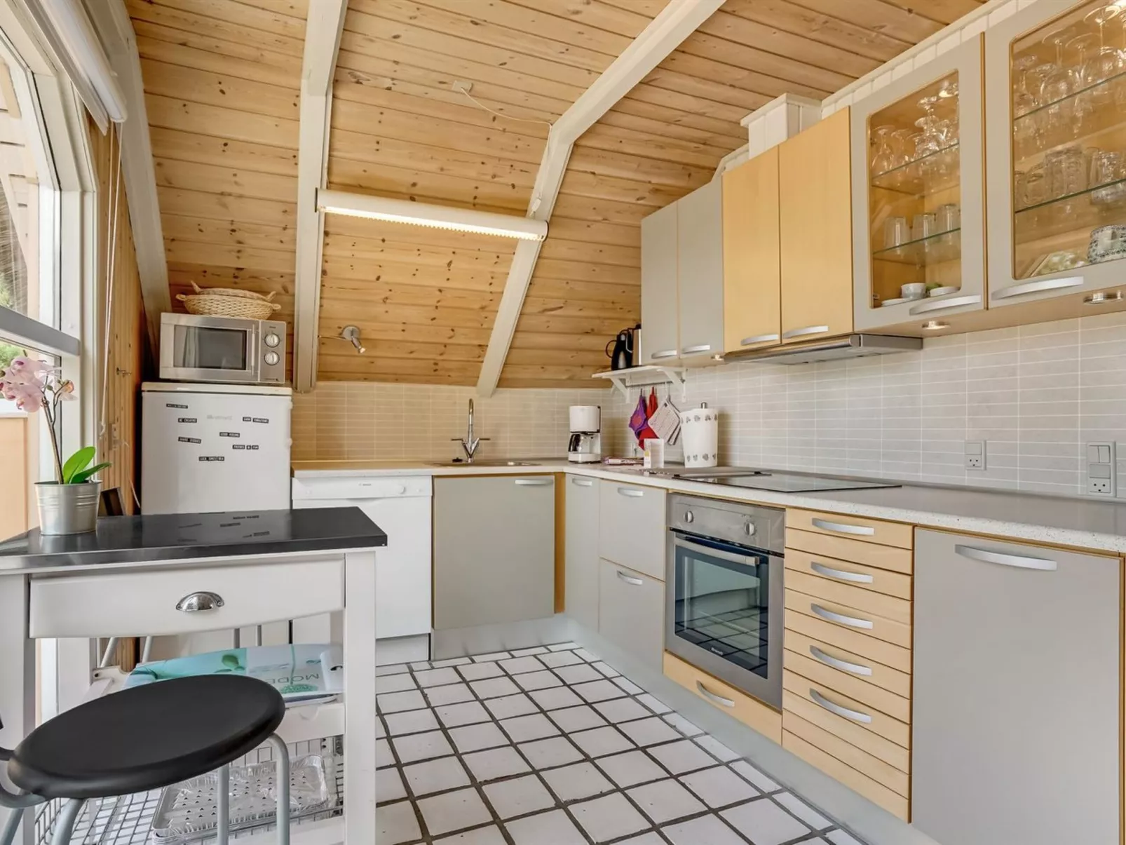 "Wale" - 3.3km from the sea-Binnen