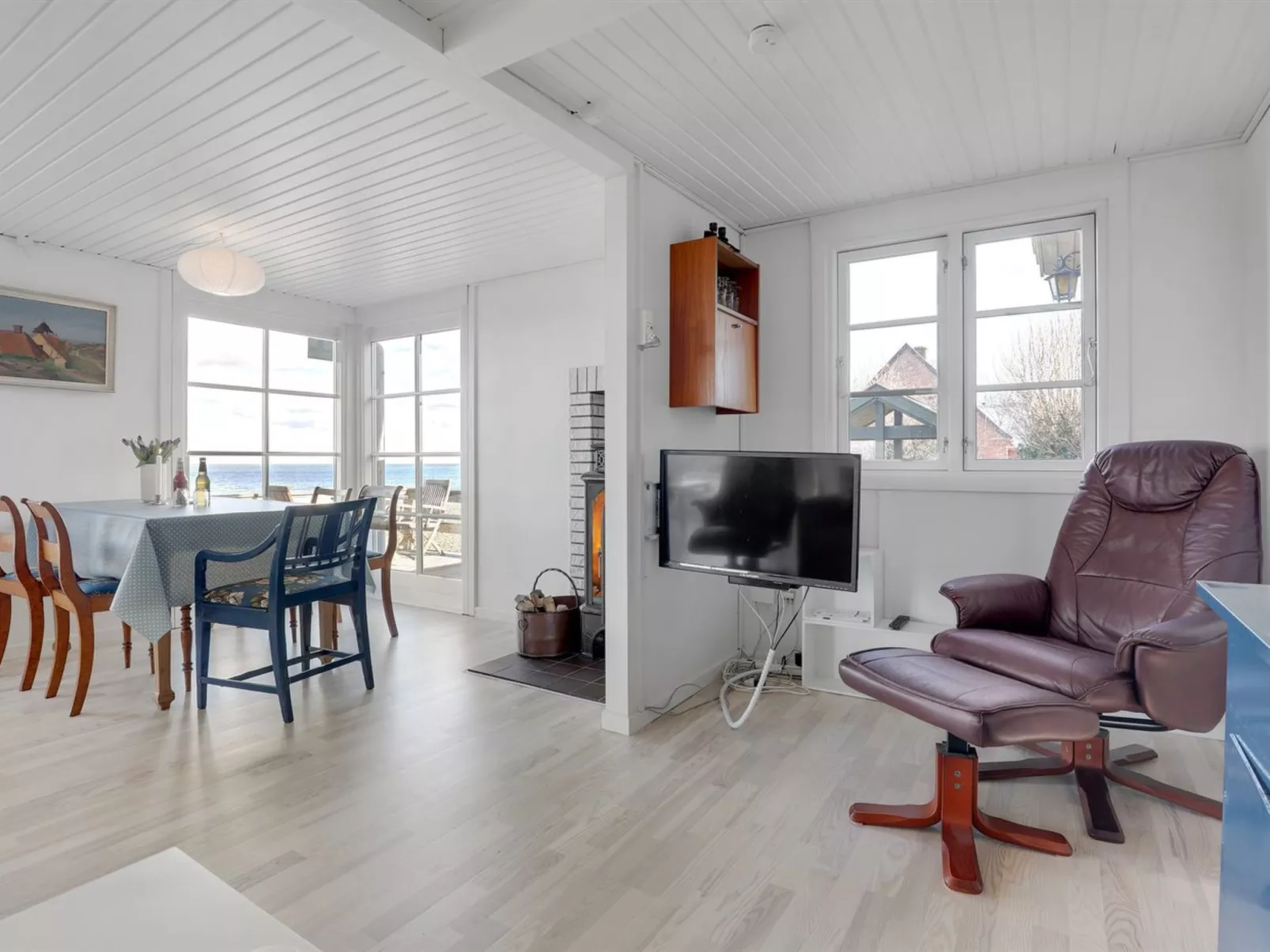 "Fabine" - 50m from the sea-Binnen