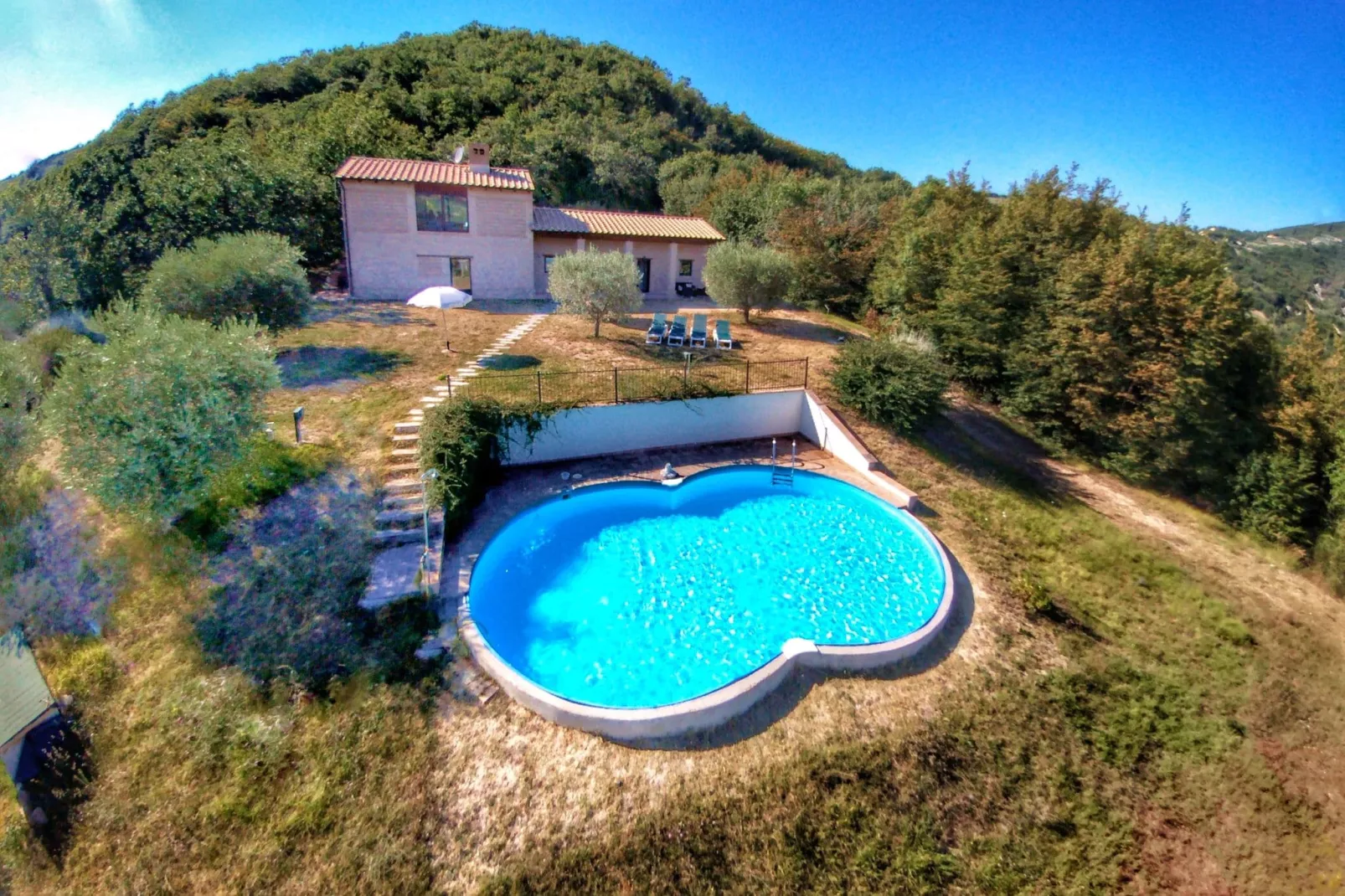 Villa Fata Morgana-Buitenkant zomer