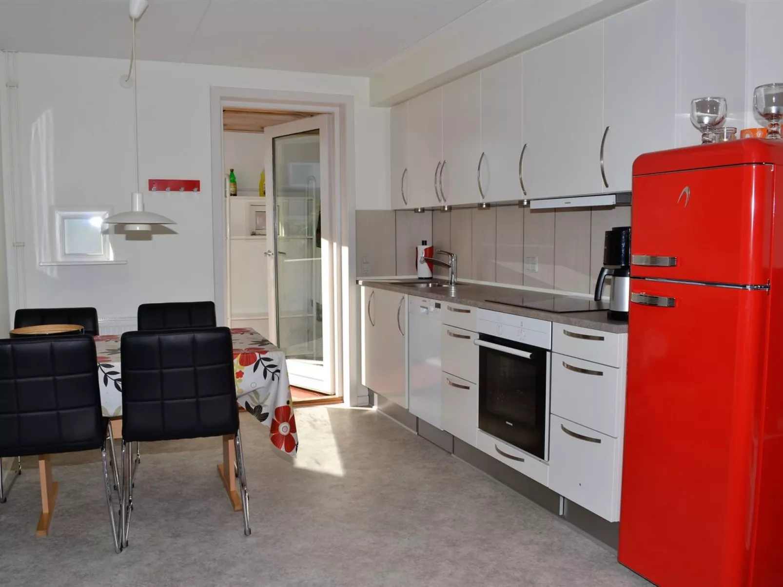 "Niilo" - 1.7km from the sea-Binnen