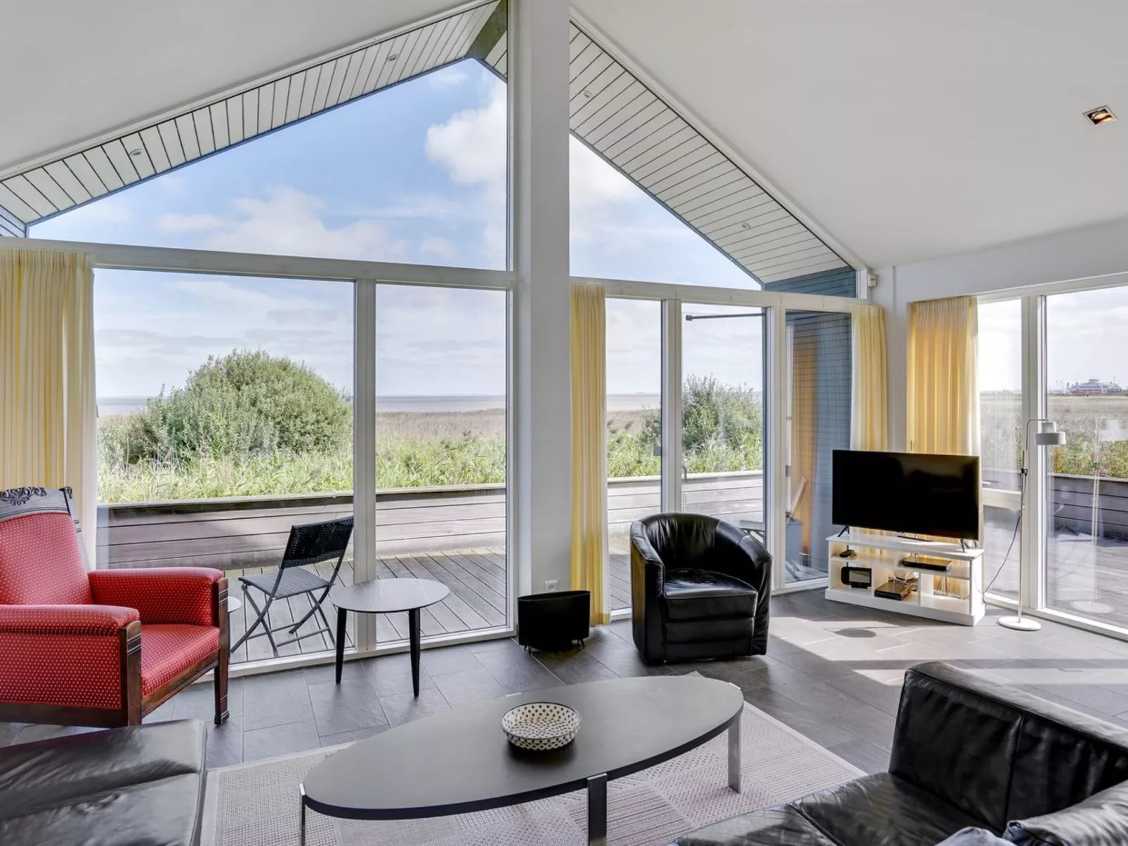 "Rudolf" - 3.5km from the sea-Binnen