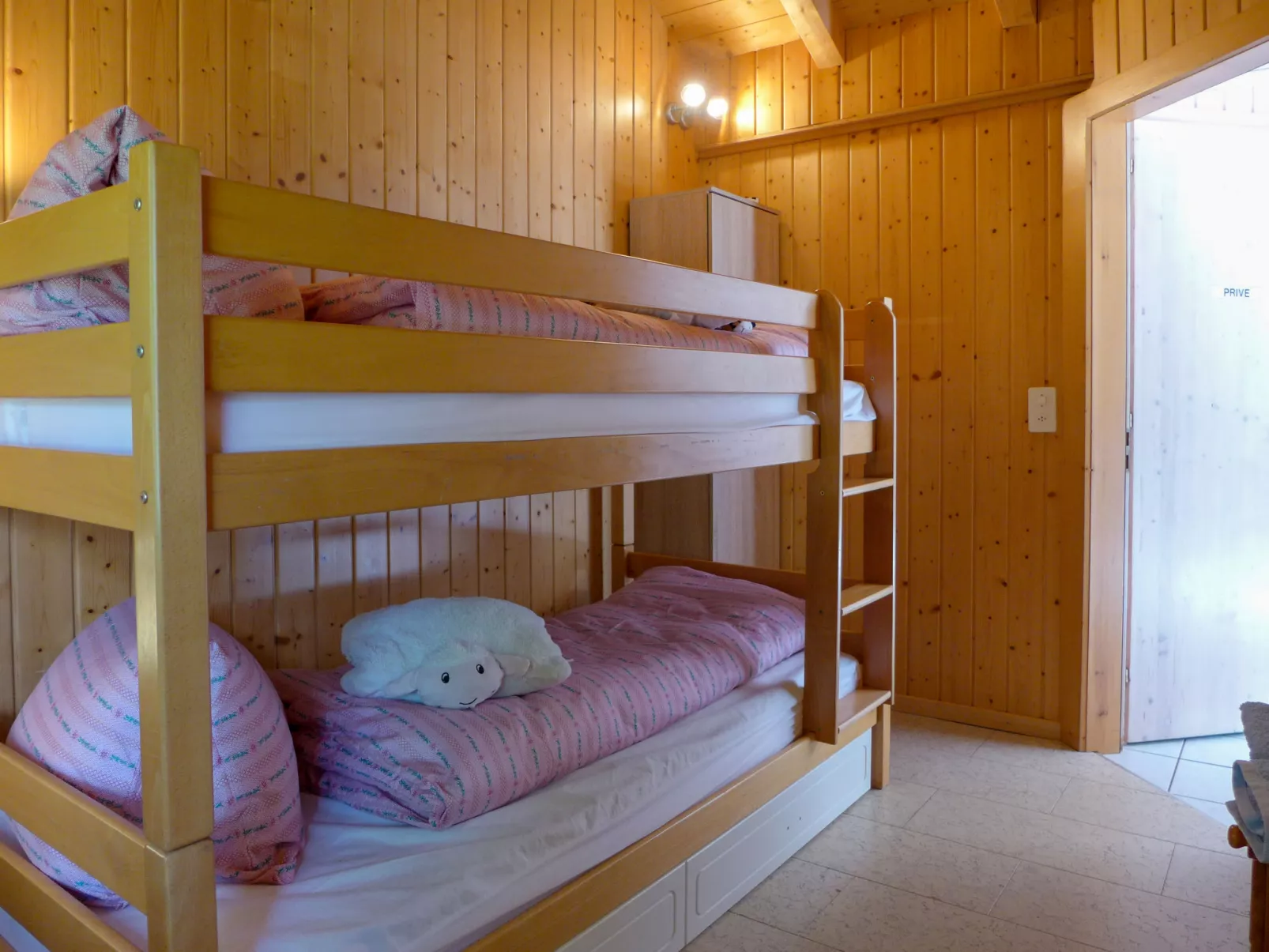 Chalet Guldeli-Binnen