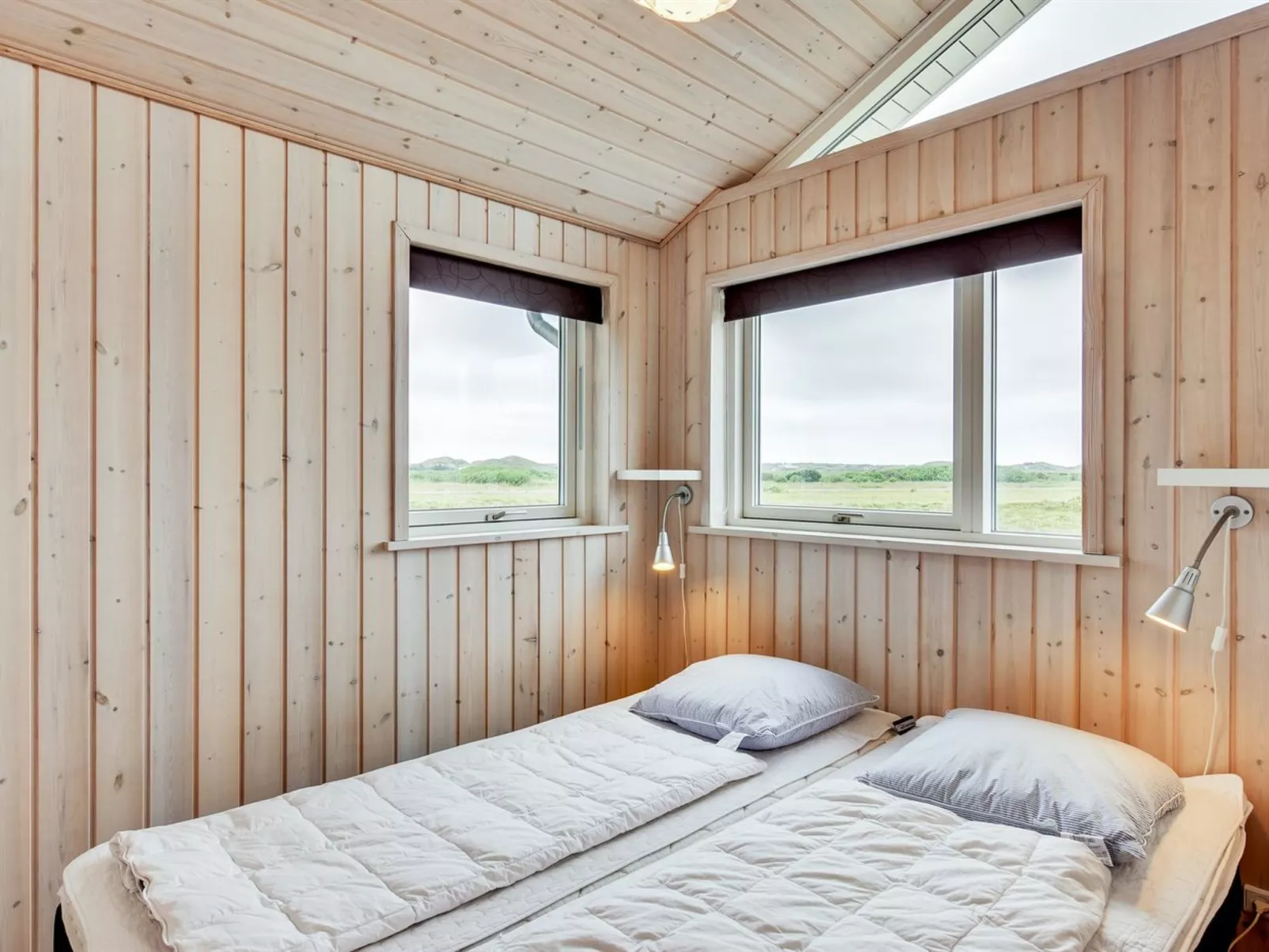 "Luzia" - 1.2km from the sea-Binnen