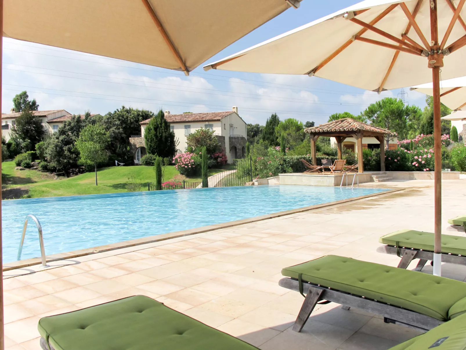 Le Domaine de St. Endréol Golf & Spa-Buiten