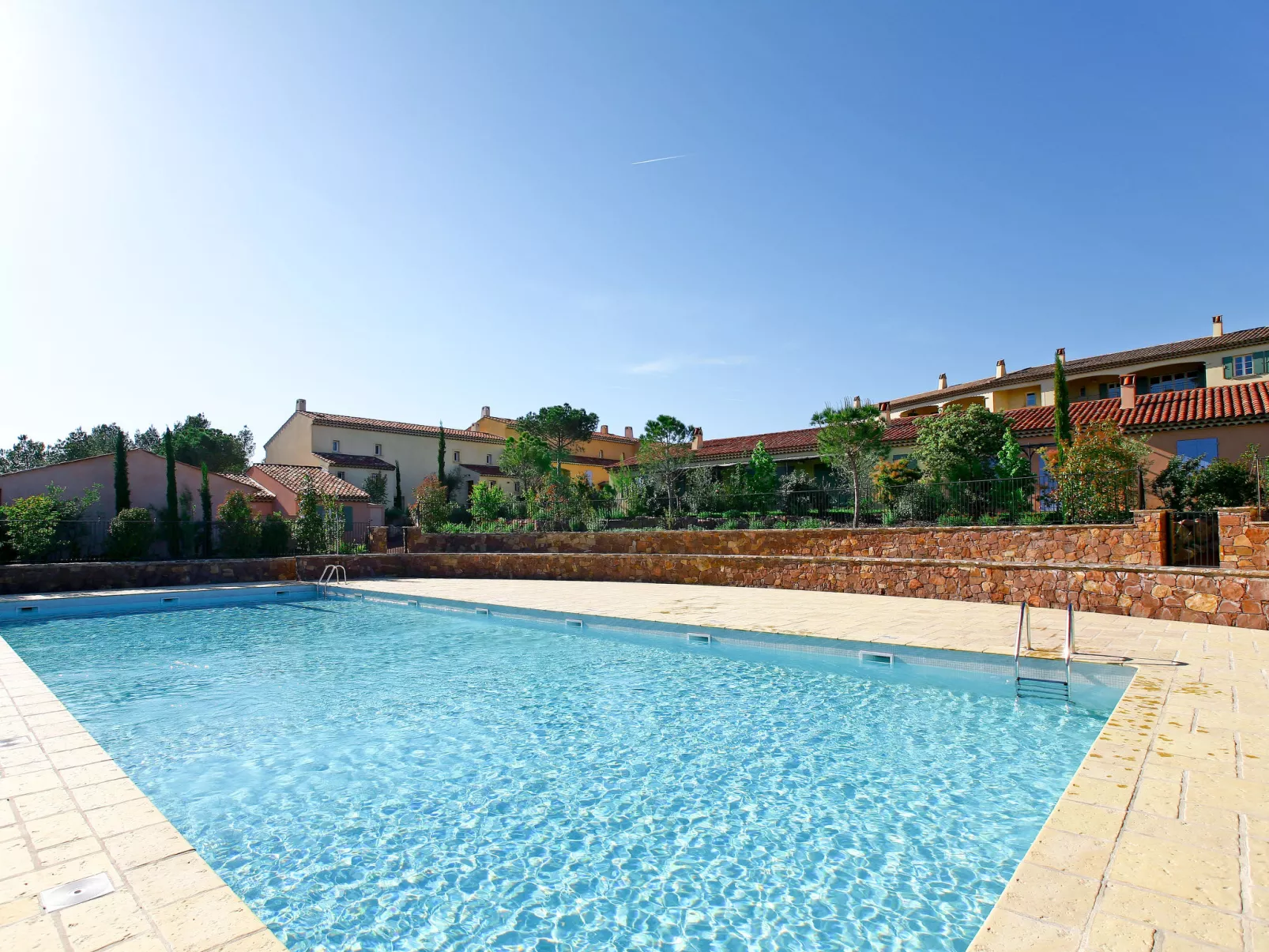 Le Domaine de St. Endréol Gold & Spa-Buiten
