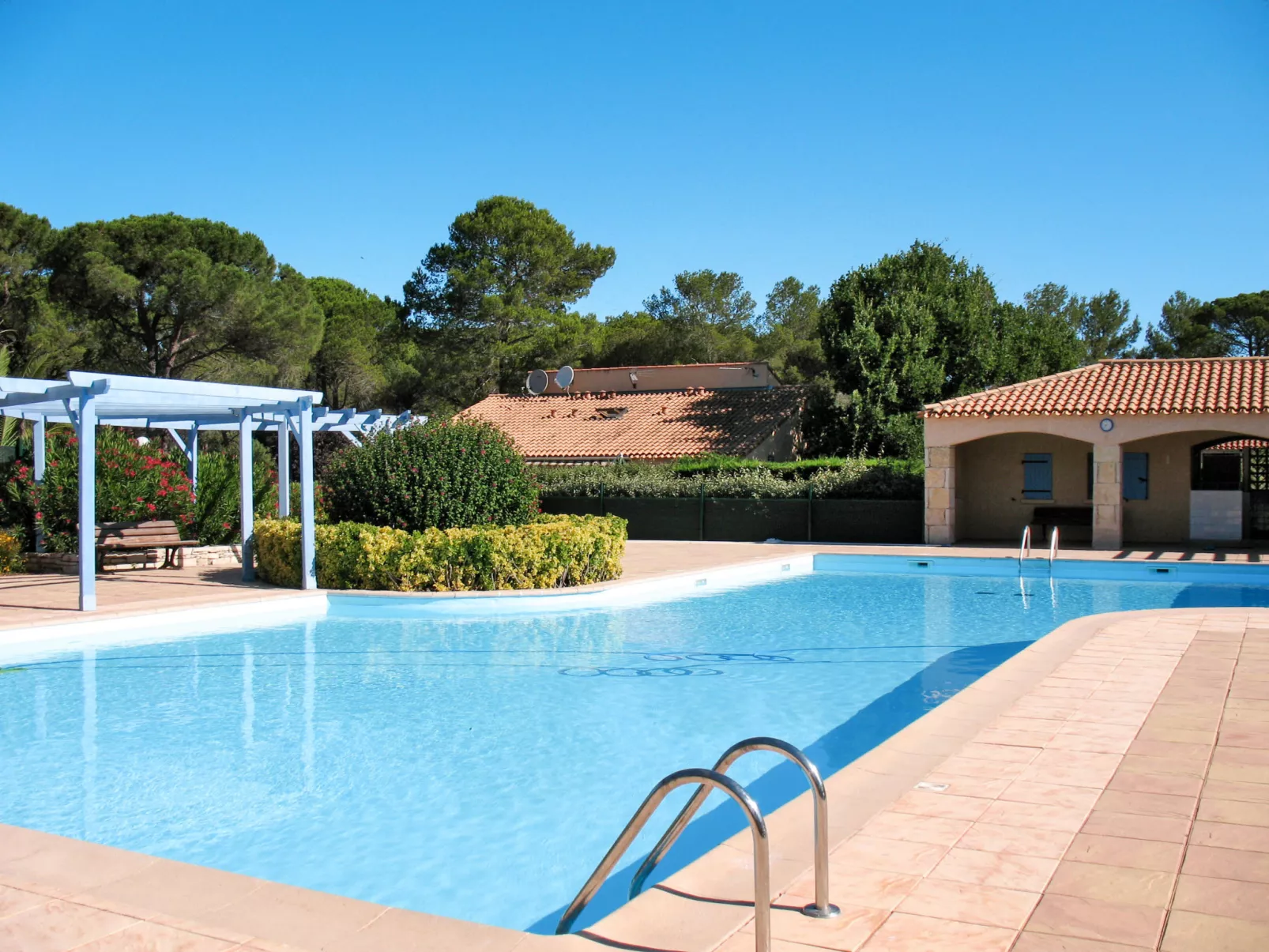 Le Clos d'Azur 1-Buiten