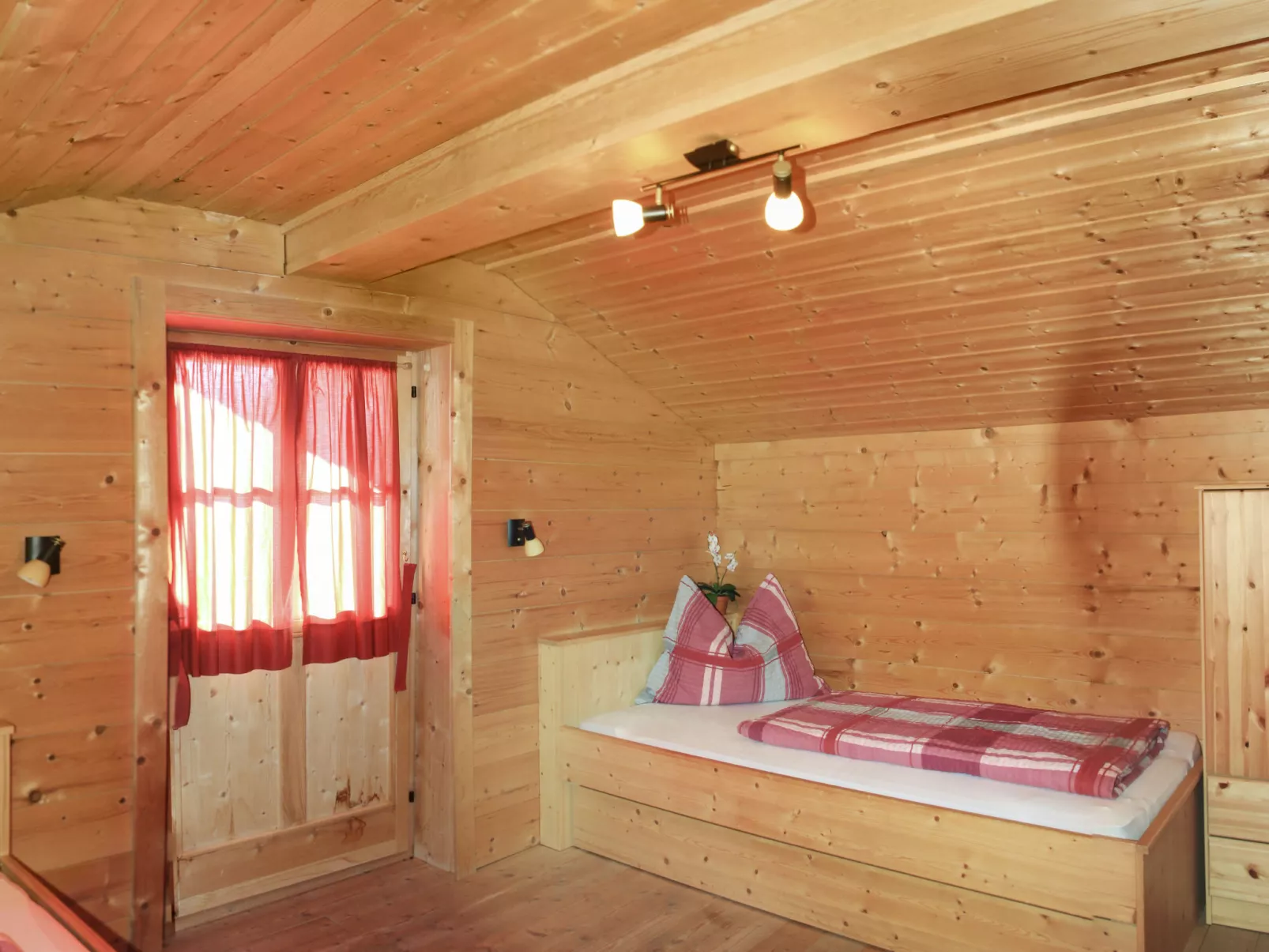 Sturmbachhütte-Binnen