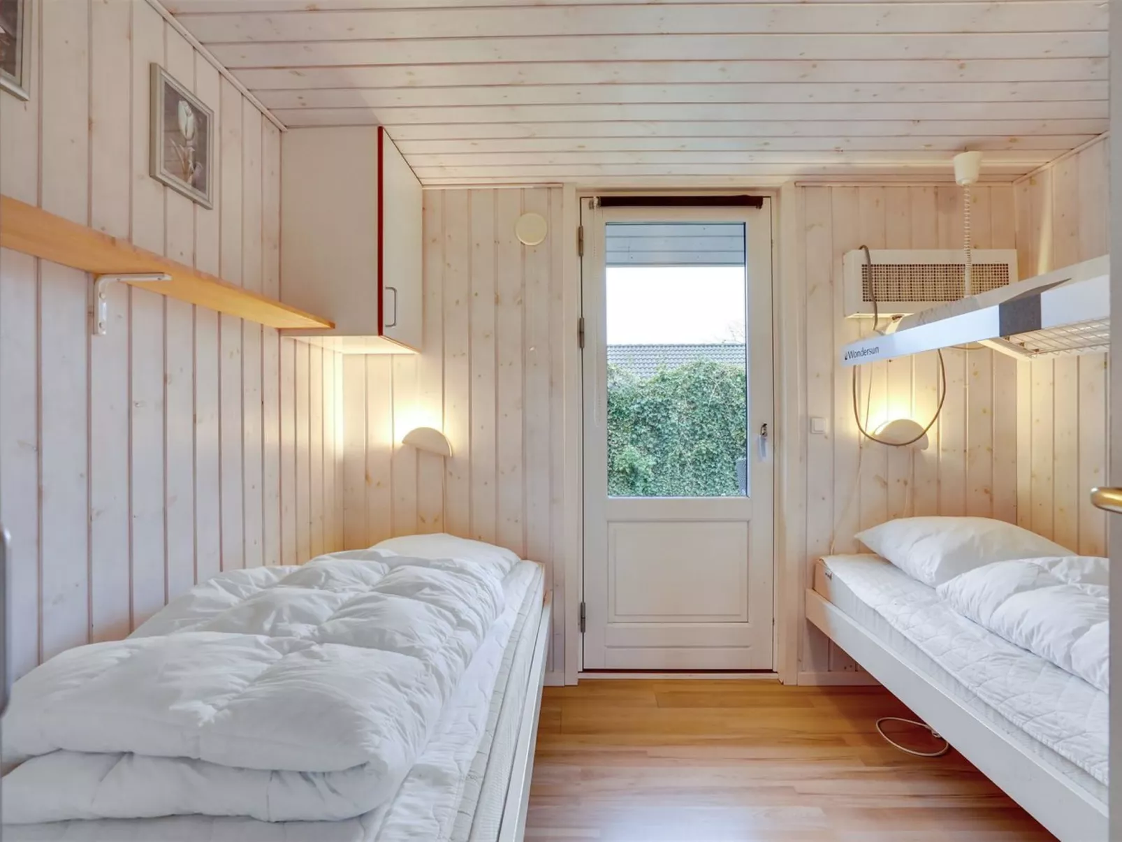 "Dolores" - 100m from the sea-Binnen