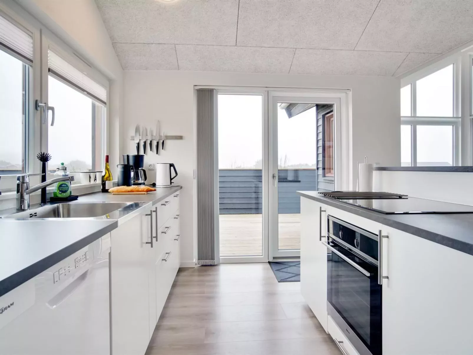 "Antina" - 400m from the sea-Buiten