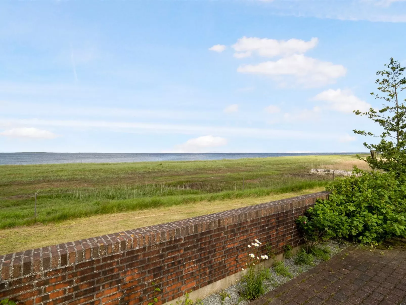 "Emmie" - 50m to the inlet-Buiten