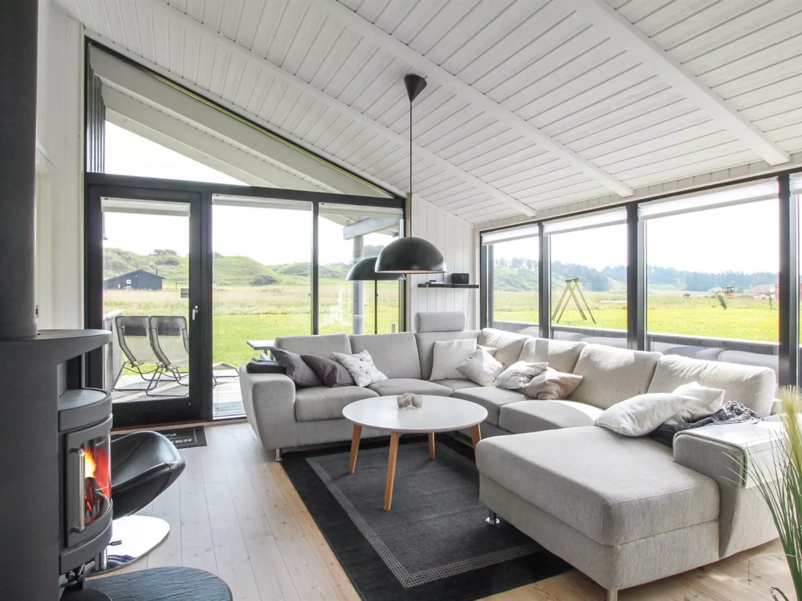 "Auvo" - 600m from the sea-Binnen