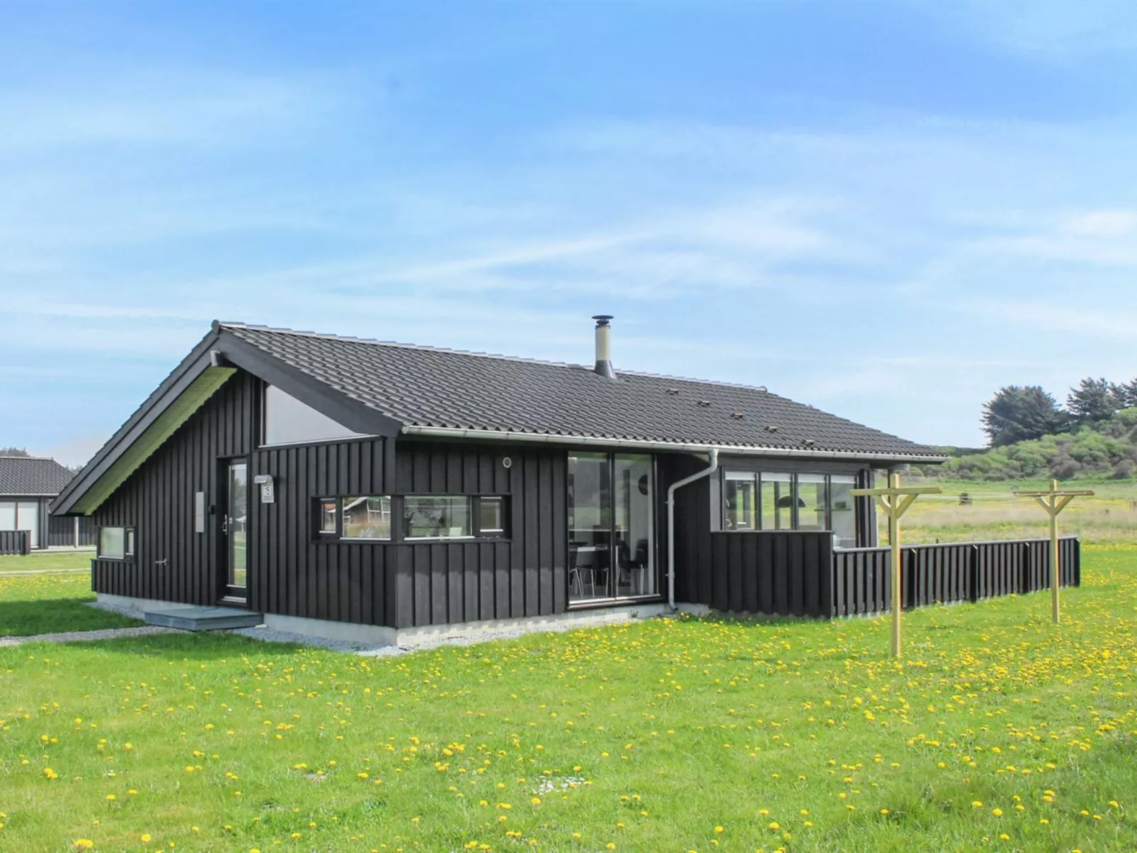 "Auvo" - 600m from the sea-Buiten