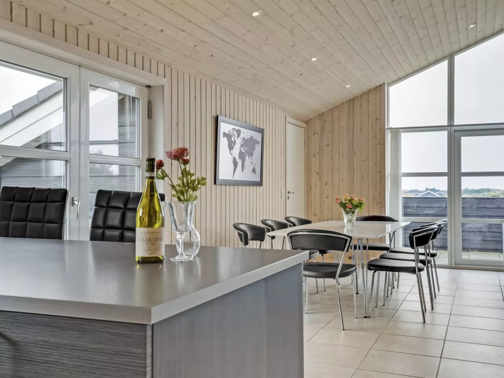 "Mavis" - 800m from the sea