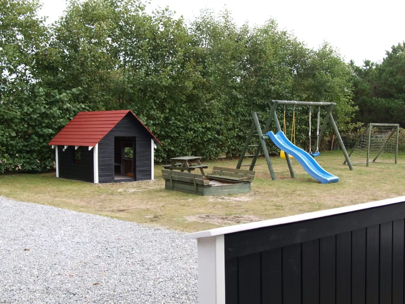"Germaine" - 1.2km from the sea-Binnen