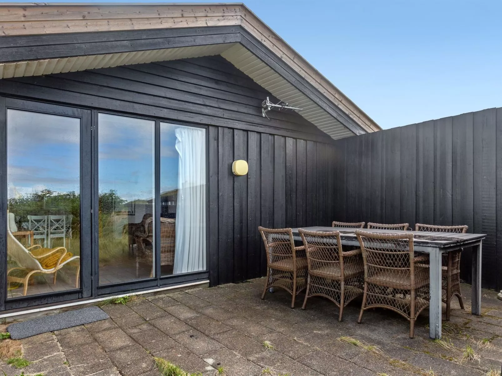 "Aatu" - 360m from the sea-Binnen