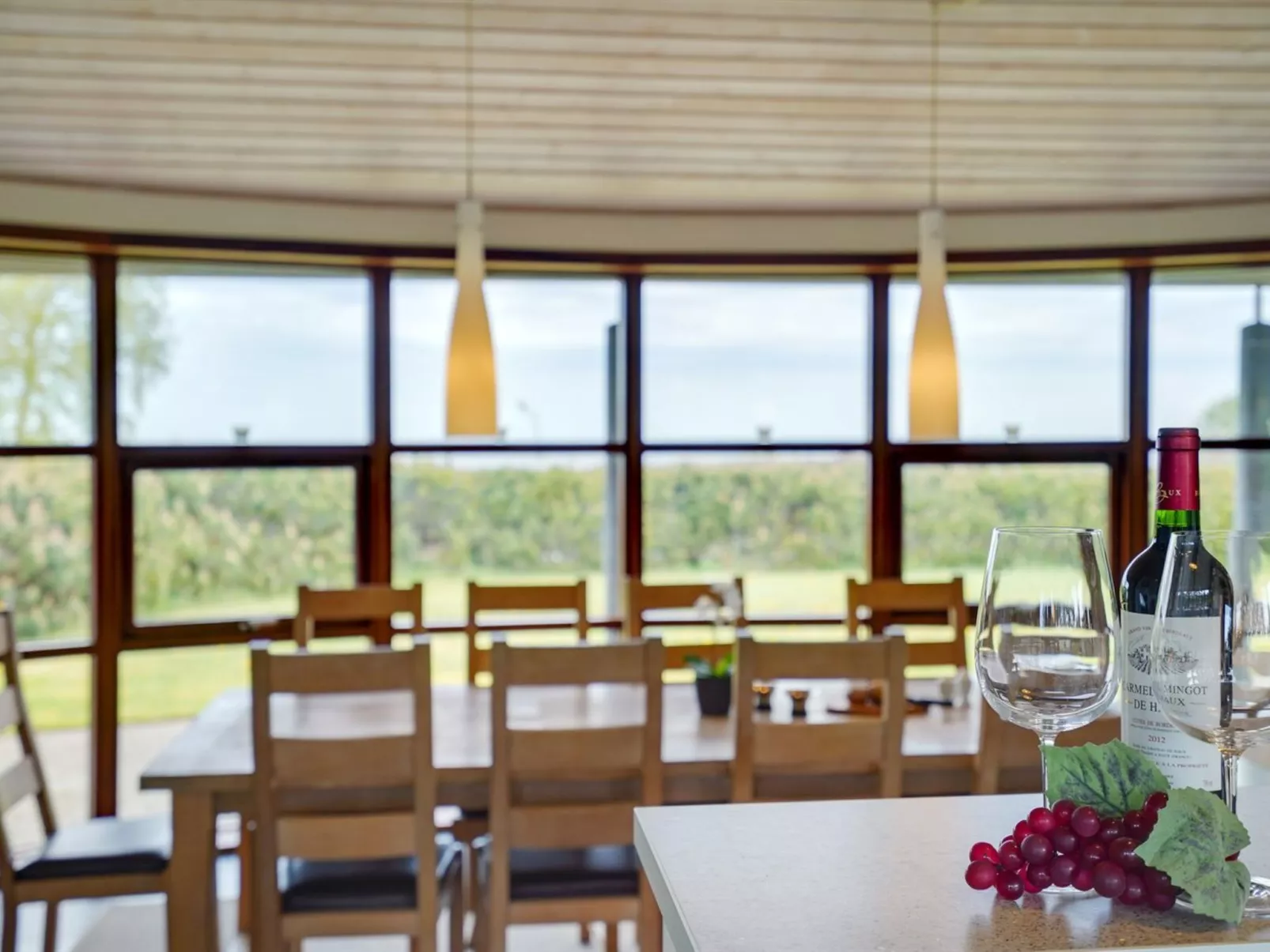 "Amundi" - 3.8km from the sea-Binnen