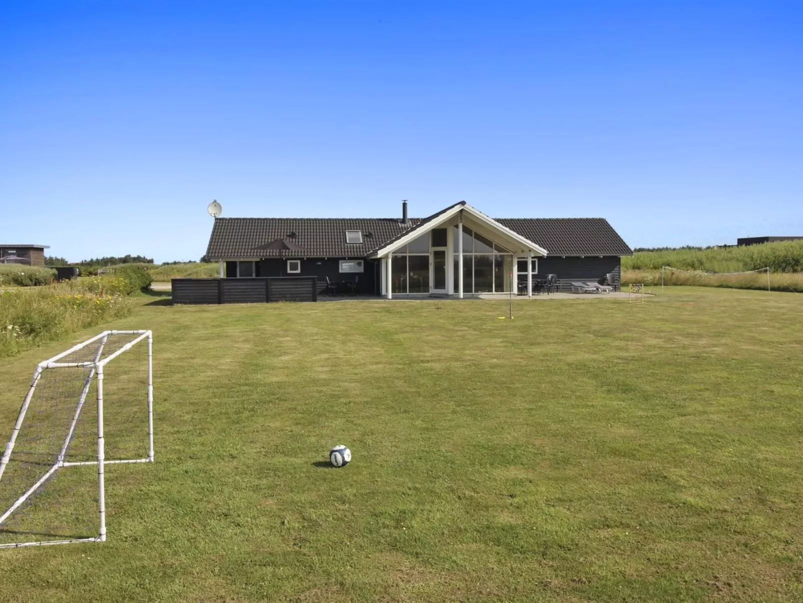 "Mattis" - 650m from the sea-Buiten