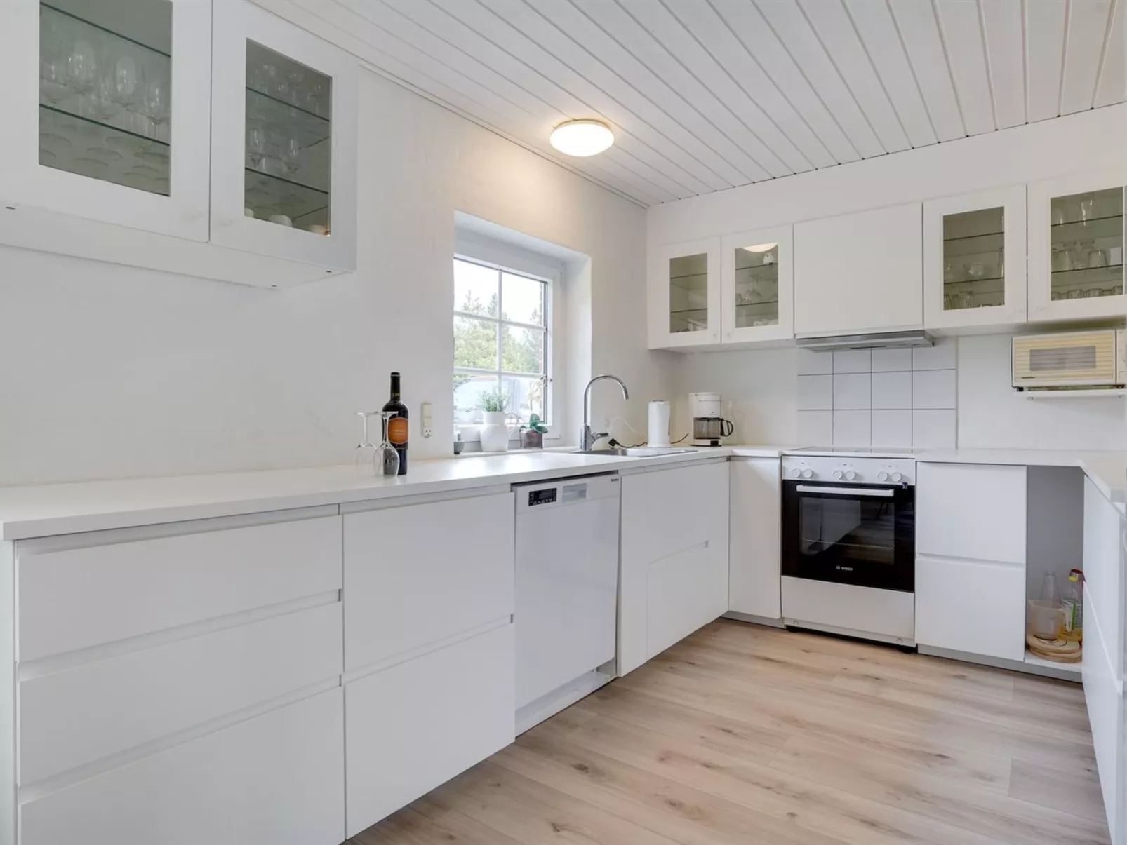 "Ferhat" - 2.9km from the sea-Binnen