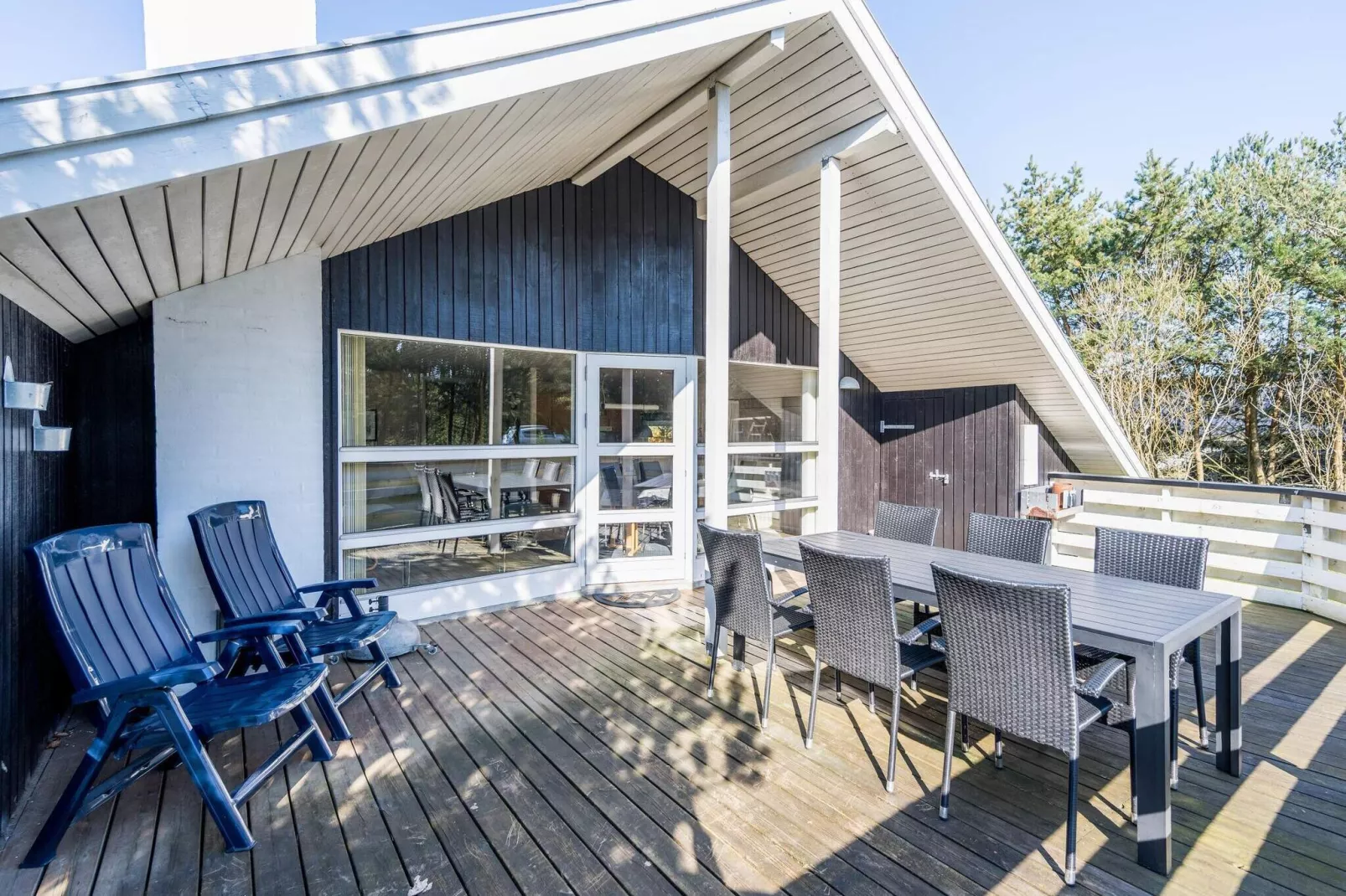 Lichte huisje met overdekt terras-By Traum-Niet-getagd