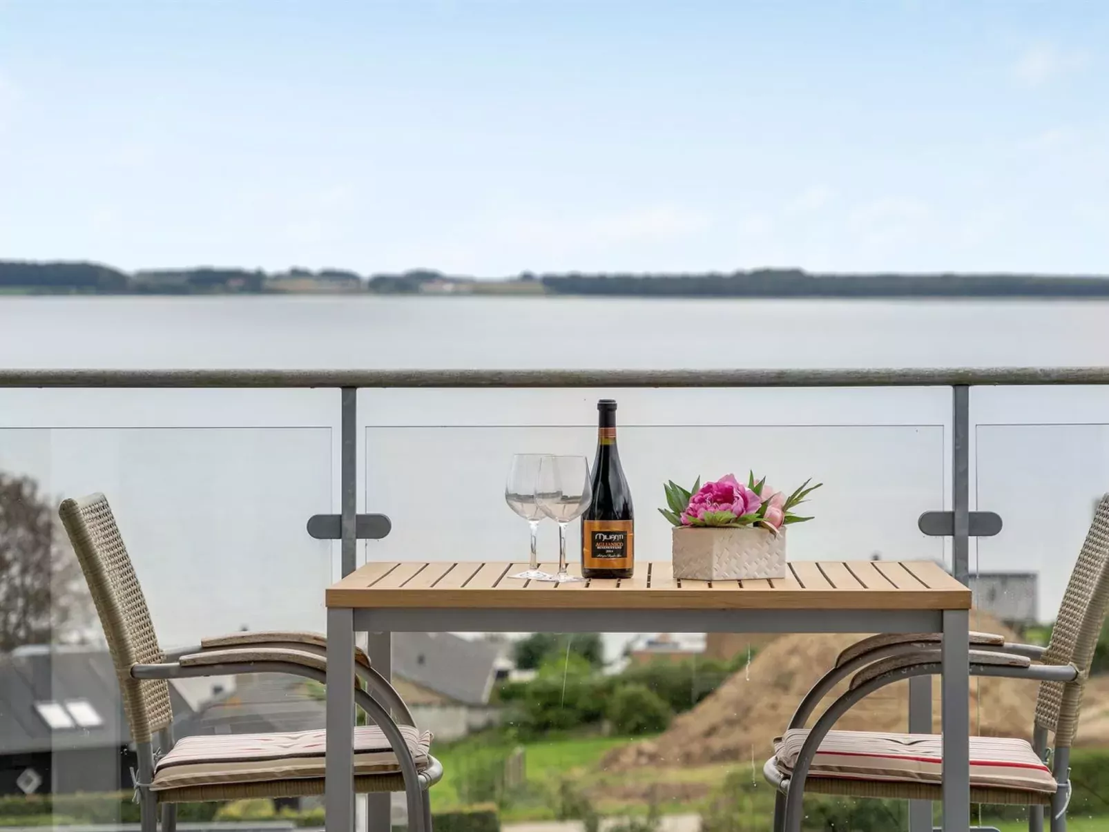 "Eilen" - 250m from the sea-Buiten