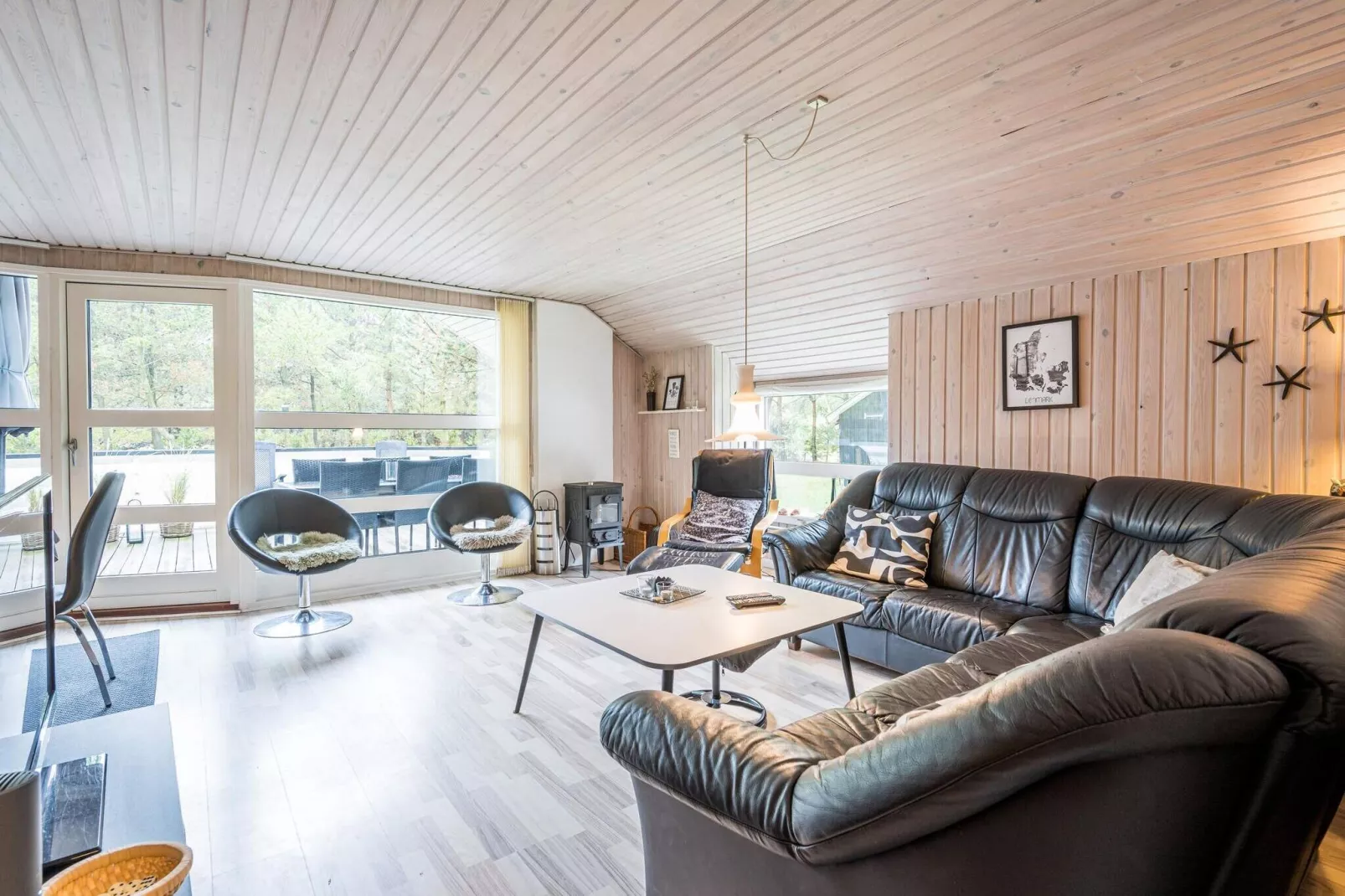 Lichte huisje met overdekt terras-By Traum-Binnen