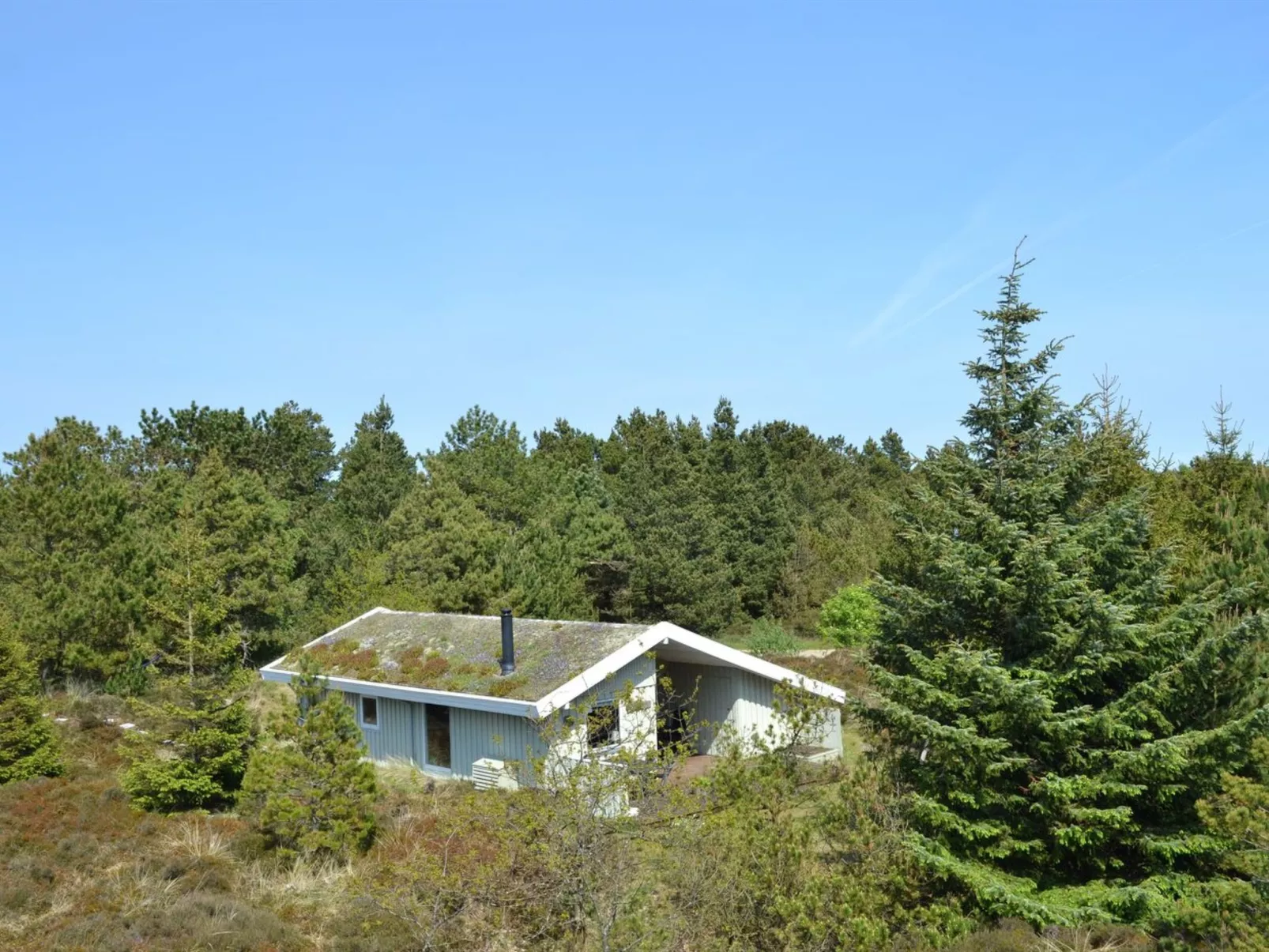 "Karlotta" - 2.2km from the sea