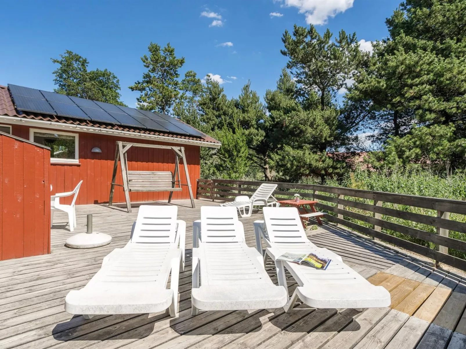 "Reidar" - 1km from the sea-Binnen