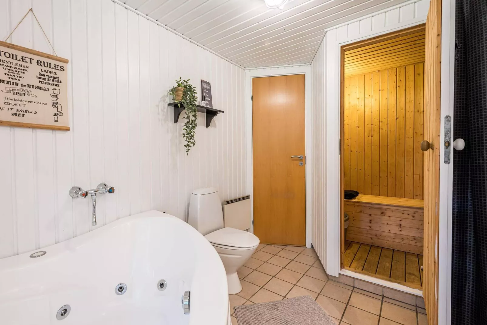 Lichte huisje met overdekt terras-By Traum-Sauna