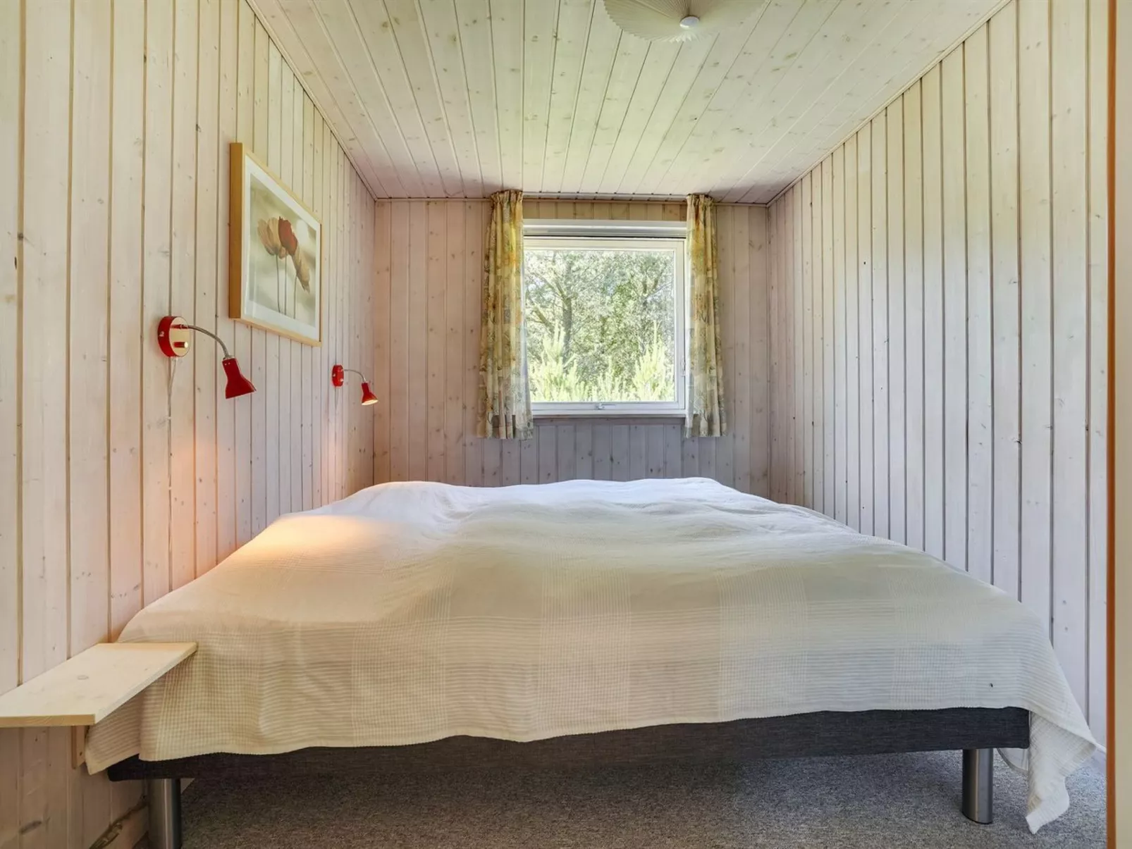 "Reidar" - 1km from the sea-Binnen