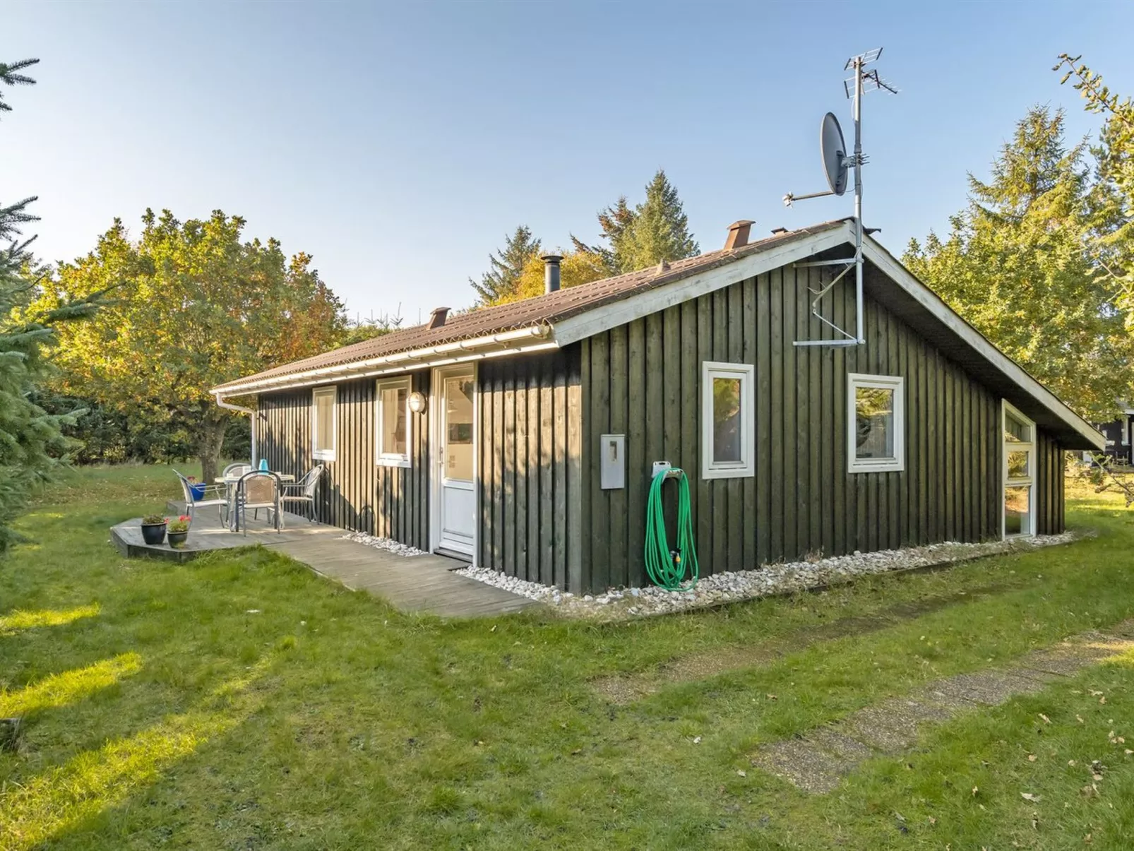 "Myrna" - 300m from the sea-Buiten