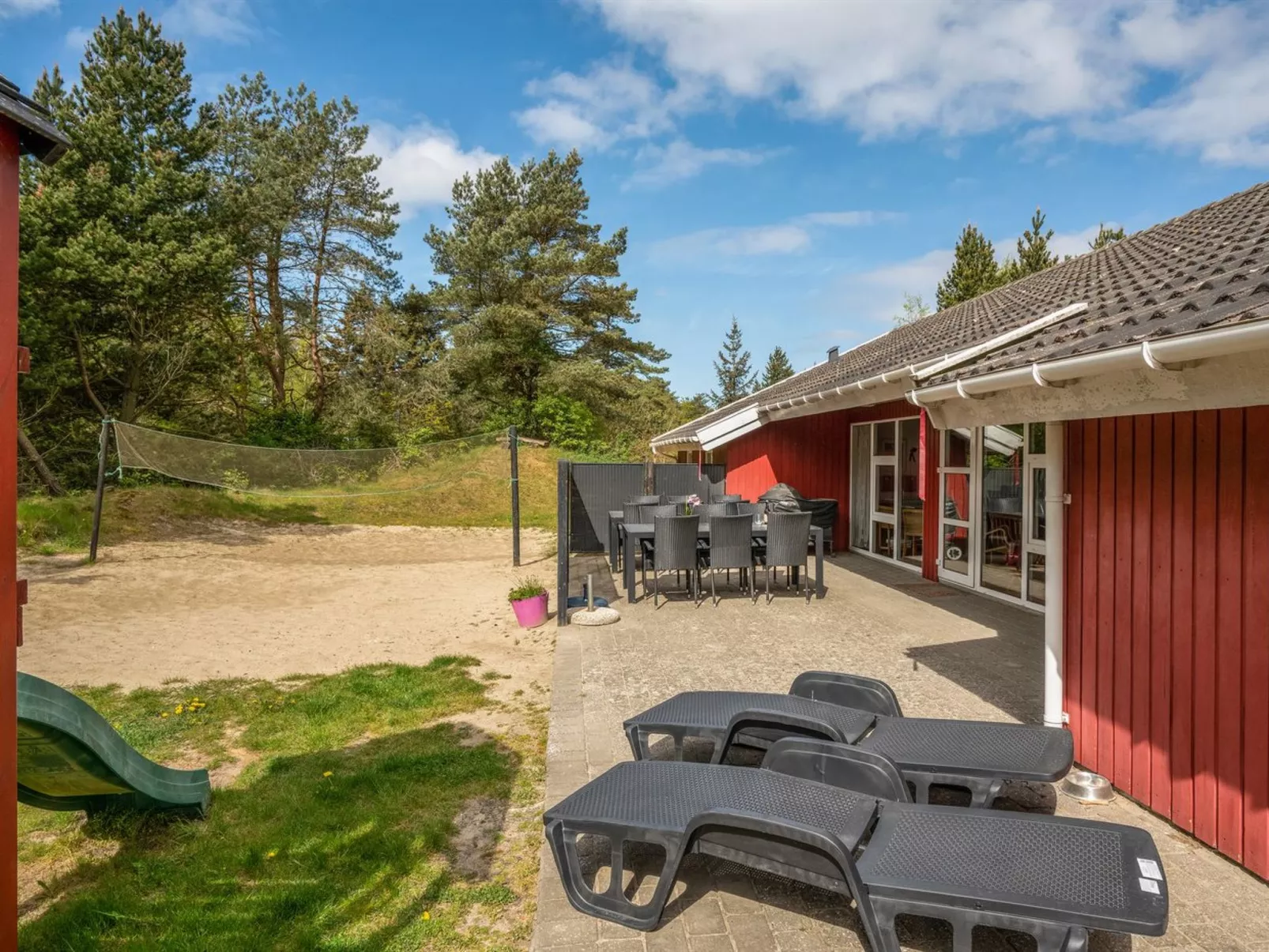 "Livni" - 3.8km from the sea-Buiten
