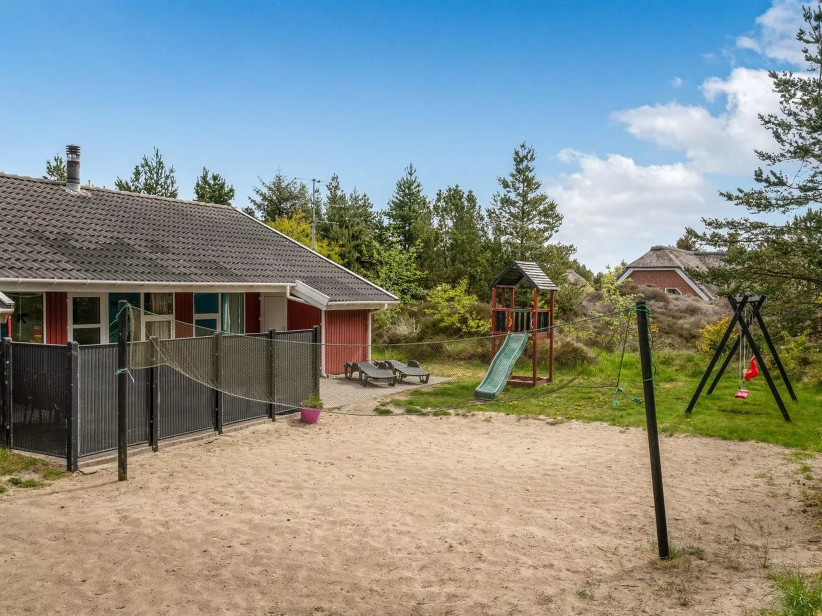 "Livni" - 3.8km from the sea-Binnen
