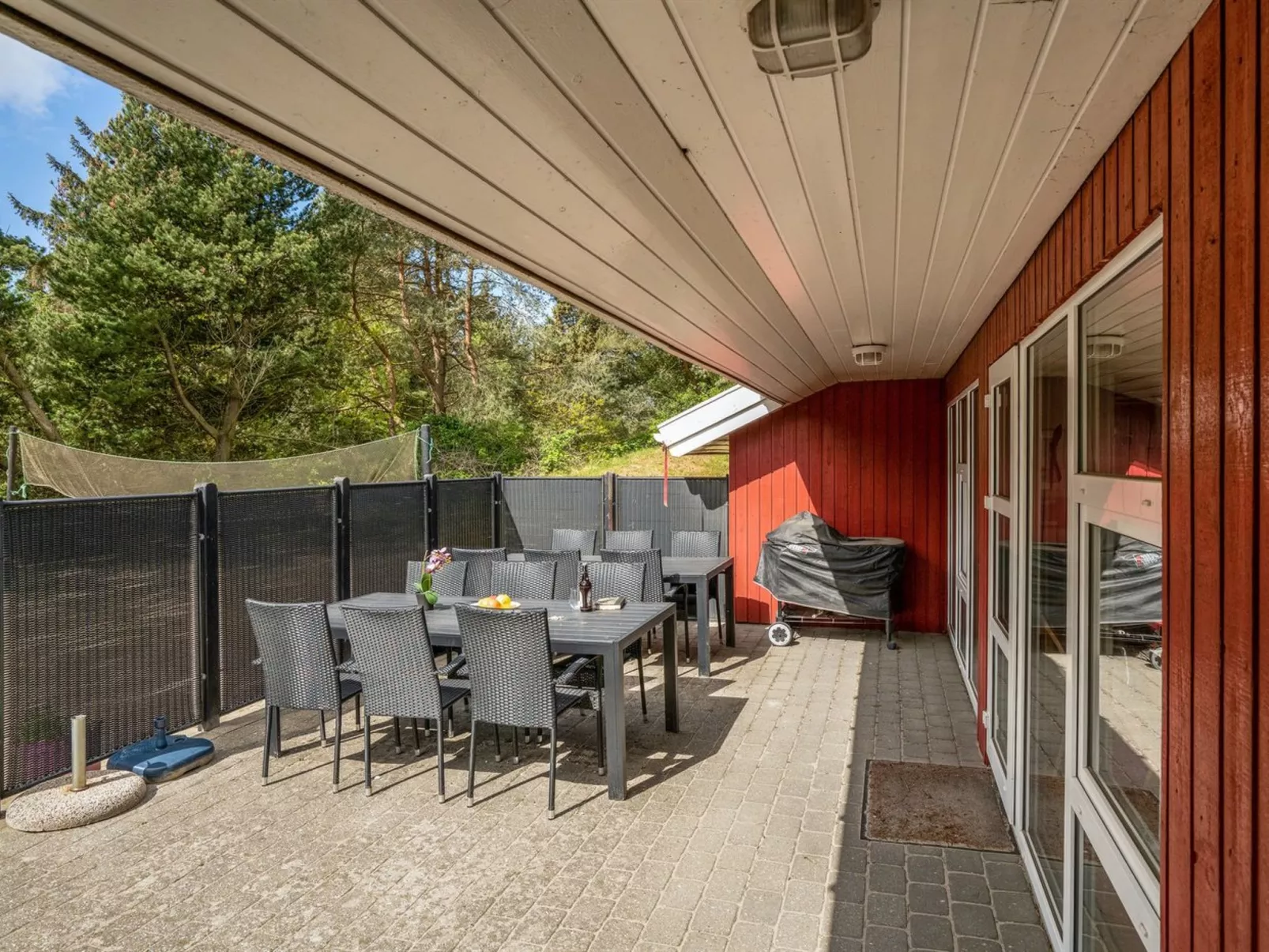 "Livni" - 3.8km from the sea-Buiten