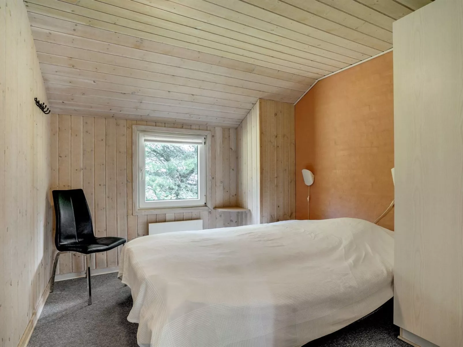 "Livni" - 3.8km from the sea-Binnen