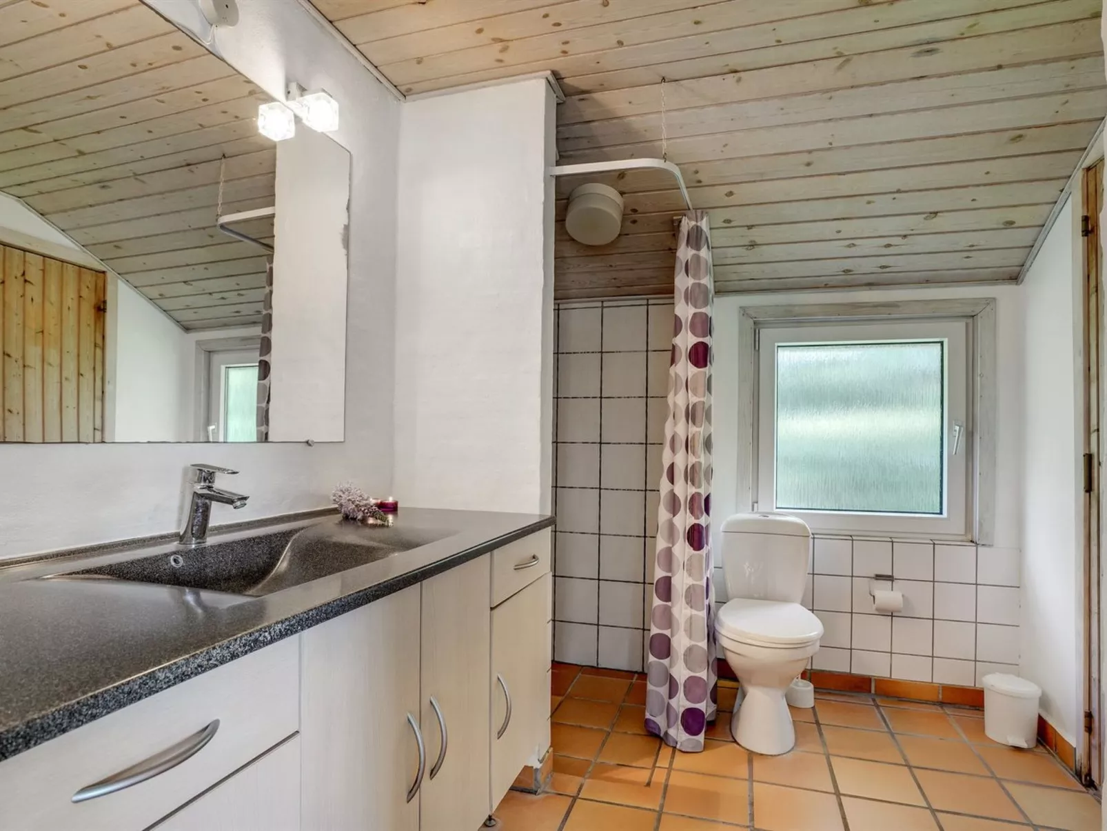 "Livni" - 3.8km from the sea-Binnen