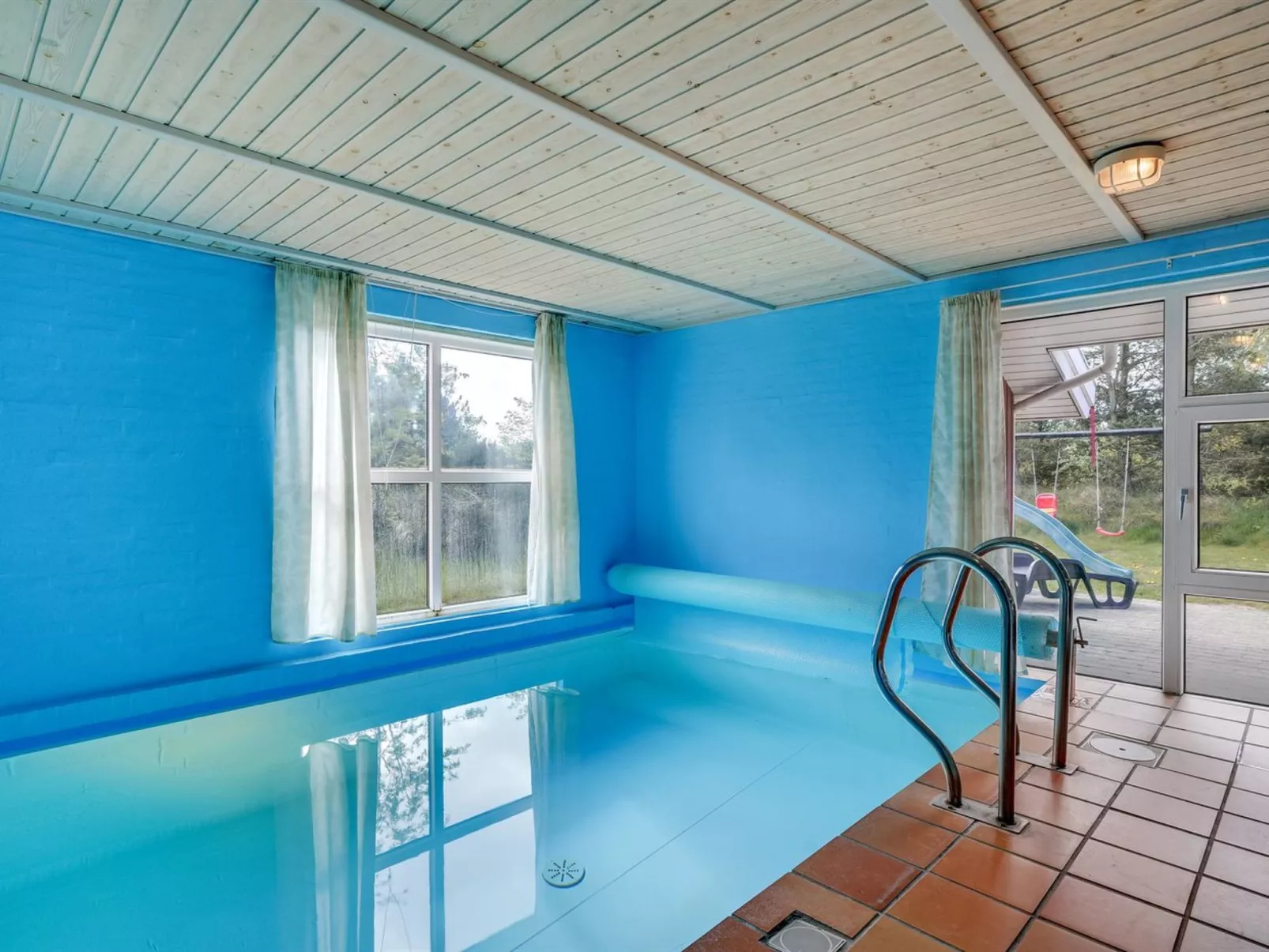 "Livni" - 3.8km from the sea-Buiten