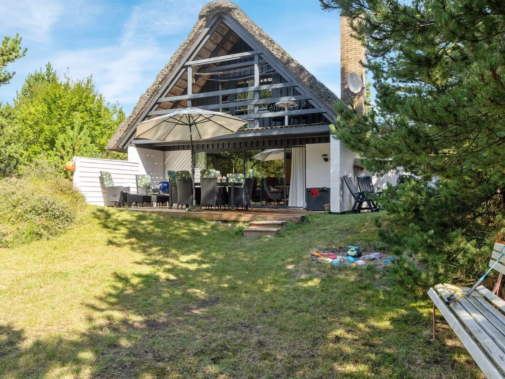 "Benedikta" - 2.4km from the sea