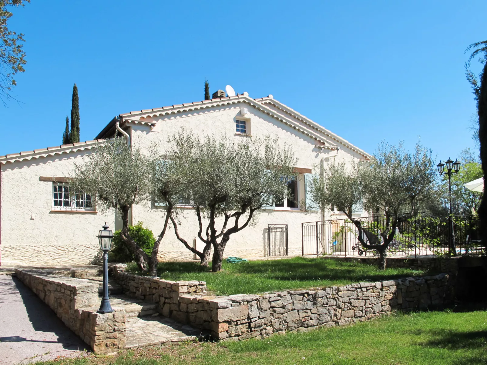 Le Clos des Oliviers-Buiten