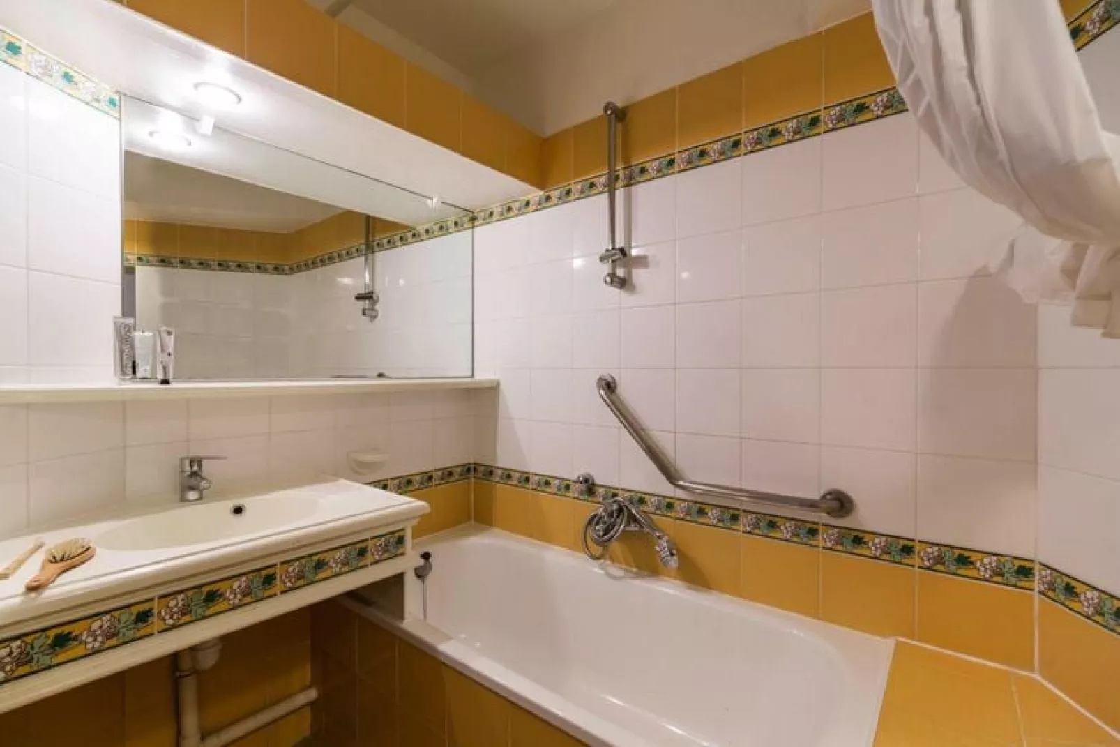 Residence Les Restanques du Golfe de St Tropez Grimaud - Studio 5 personnes - 1 coin nuit Standard - Badkamer