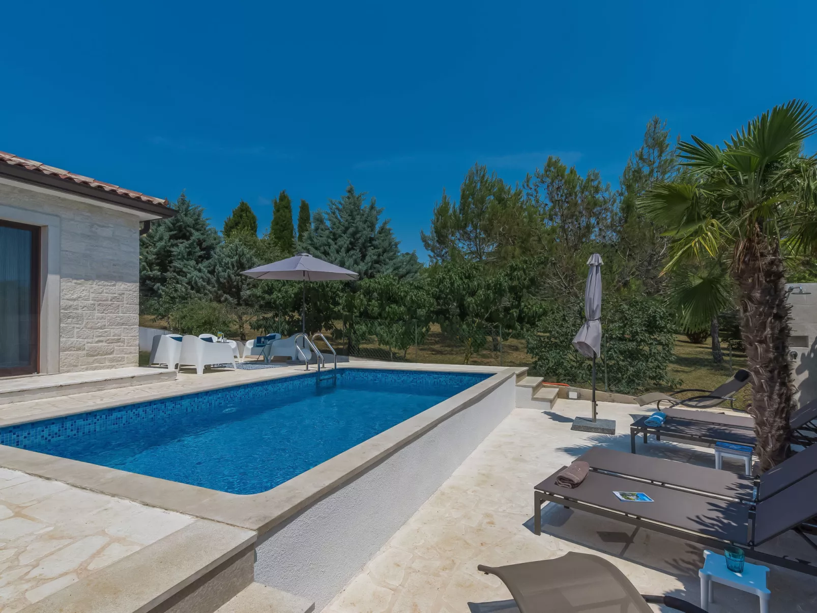 Villa Joy-Binnen