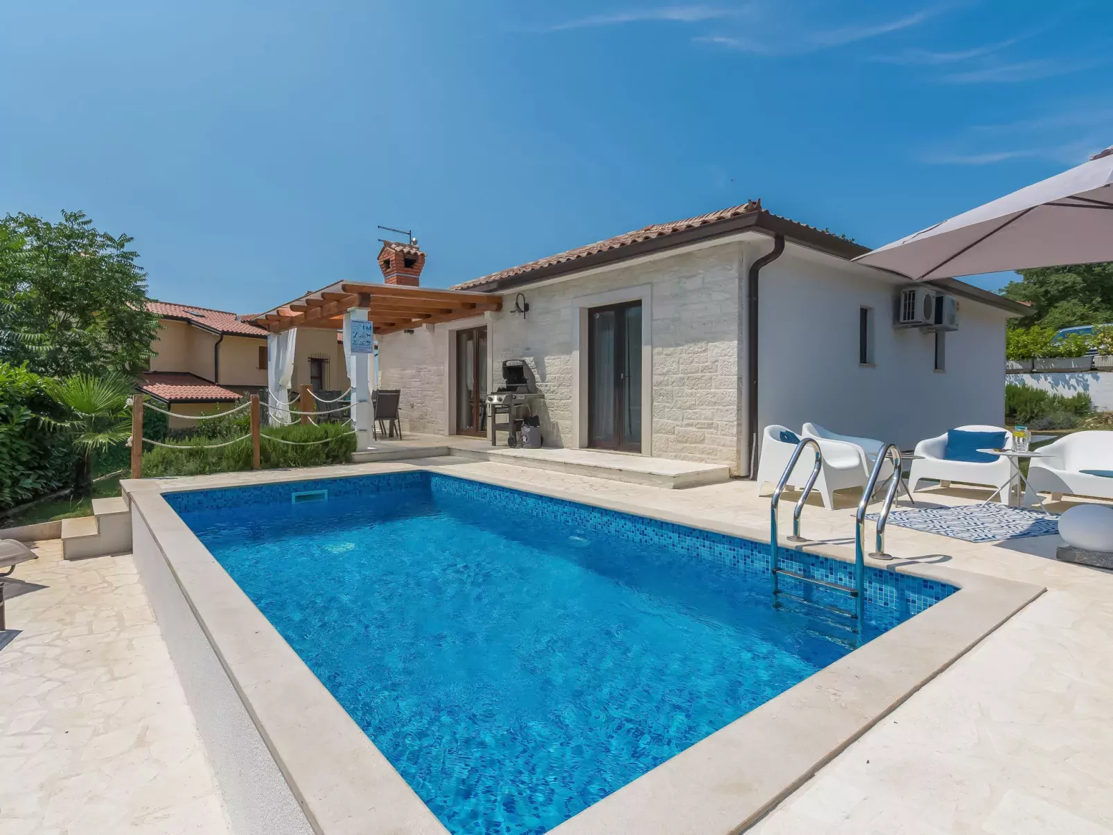 Villa Joy-Binnen