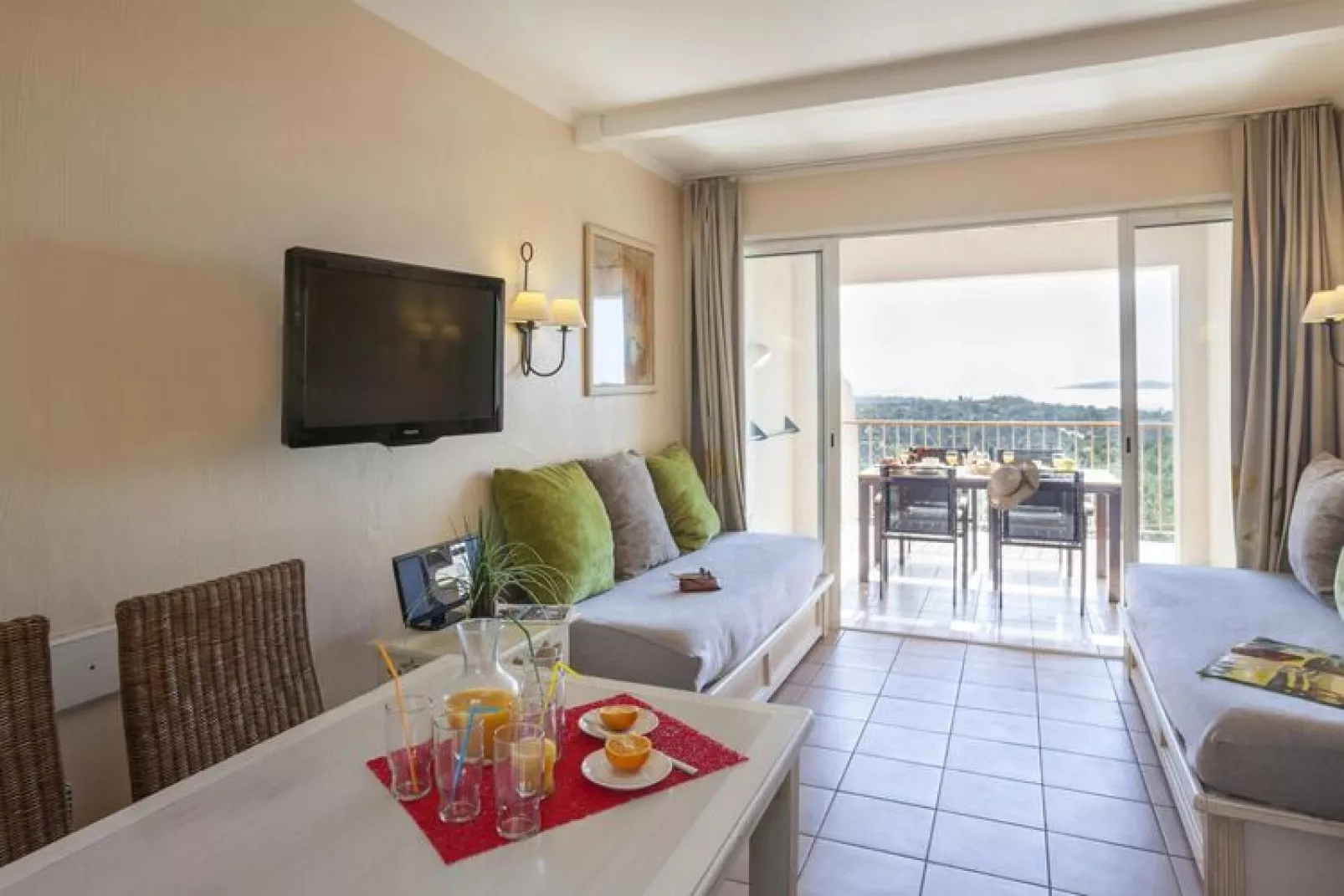 Residence Les Restanques du Golfe de St Tropez Grimaud - Studio 5 personnes - 1 coin nuit - Vue mer Standard - Woonkamer