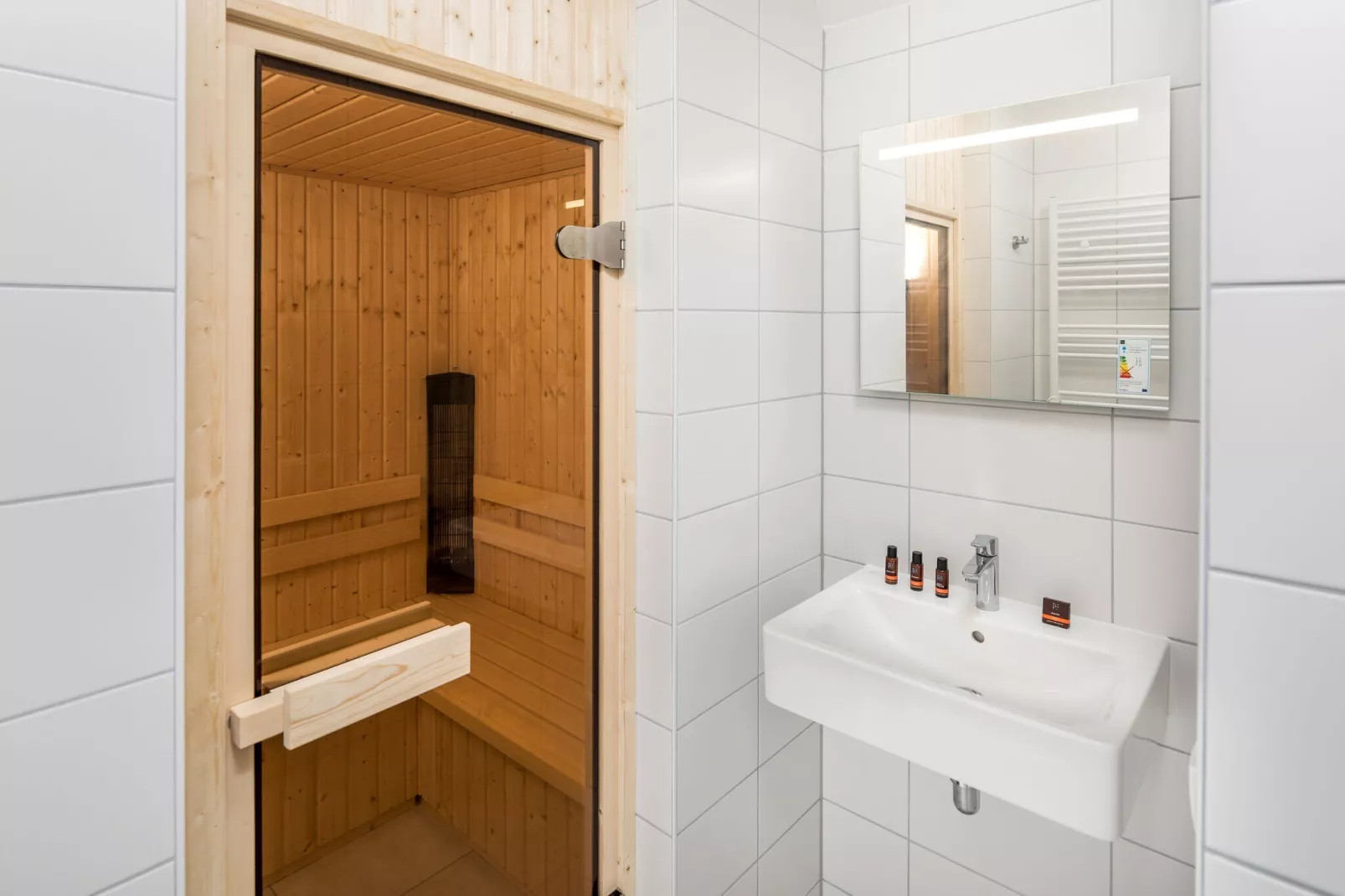 Beach Resort Nieuwvliet-Bad 9-Badkamer