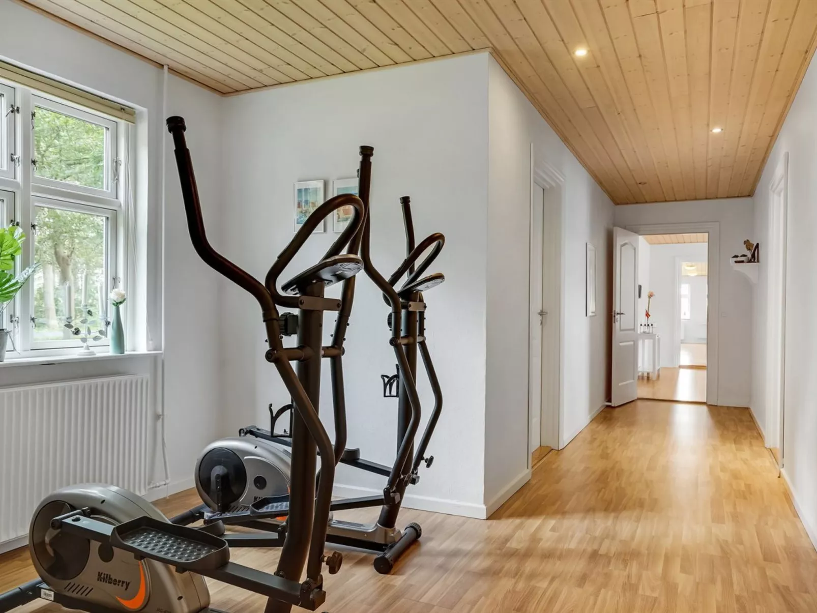 "Eini" - 4.5km from the sea-Binnen