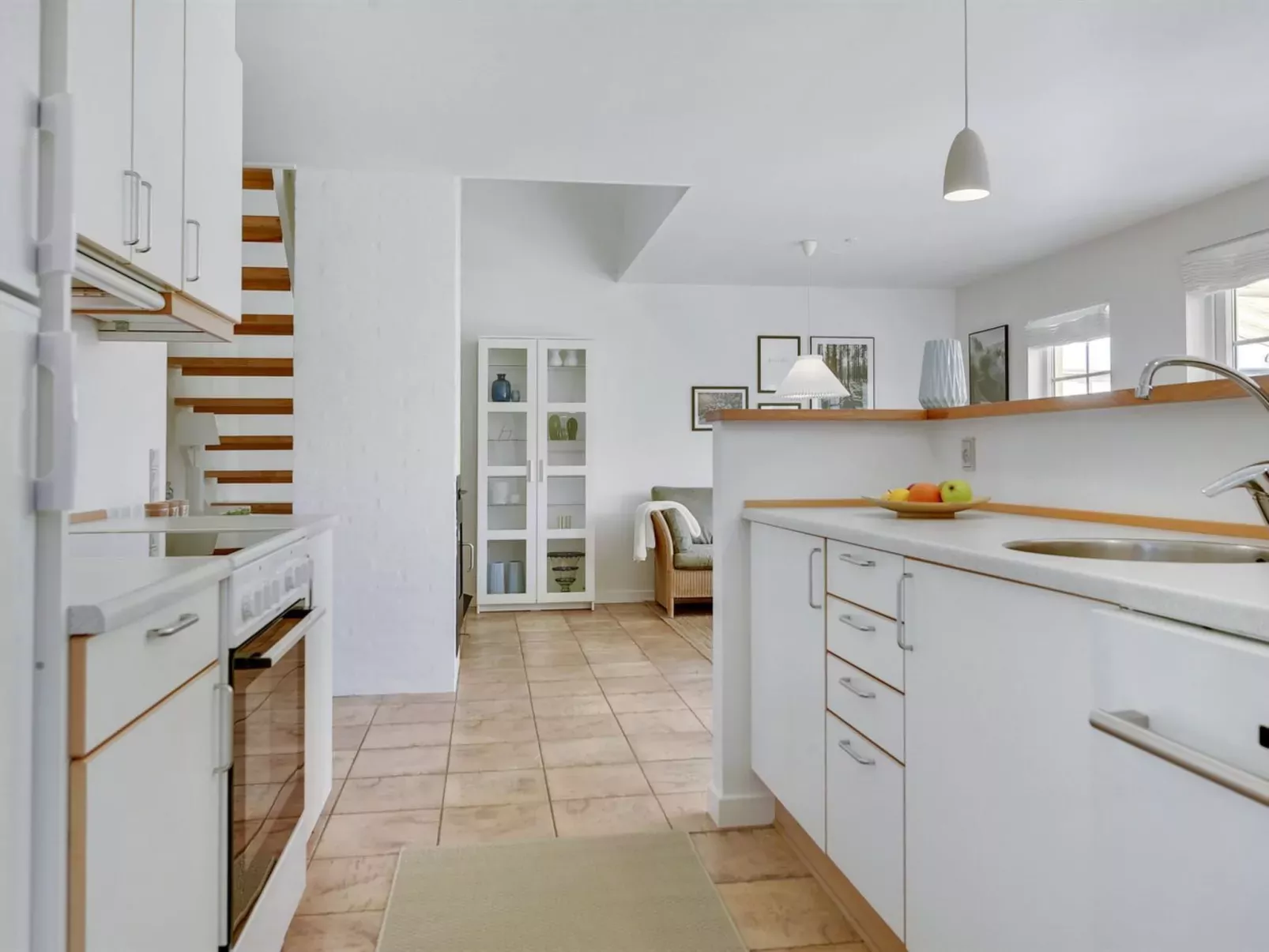 "Nikan" - 300m from the sea-Binnen